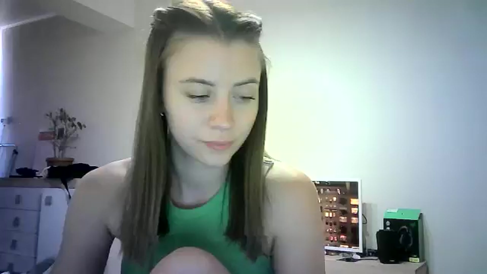 Gallery image thumbnail from Sulfate0's myfreecams stream on, 06/21/2024, 11:27 image 17 of 20