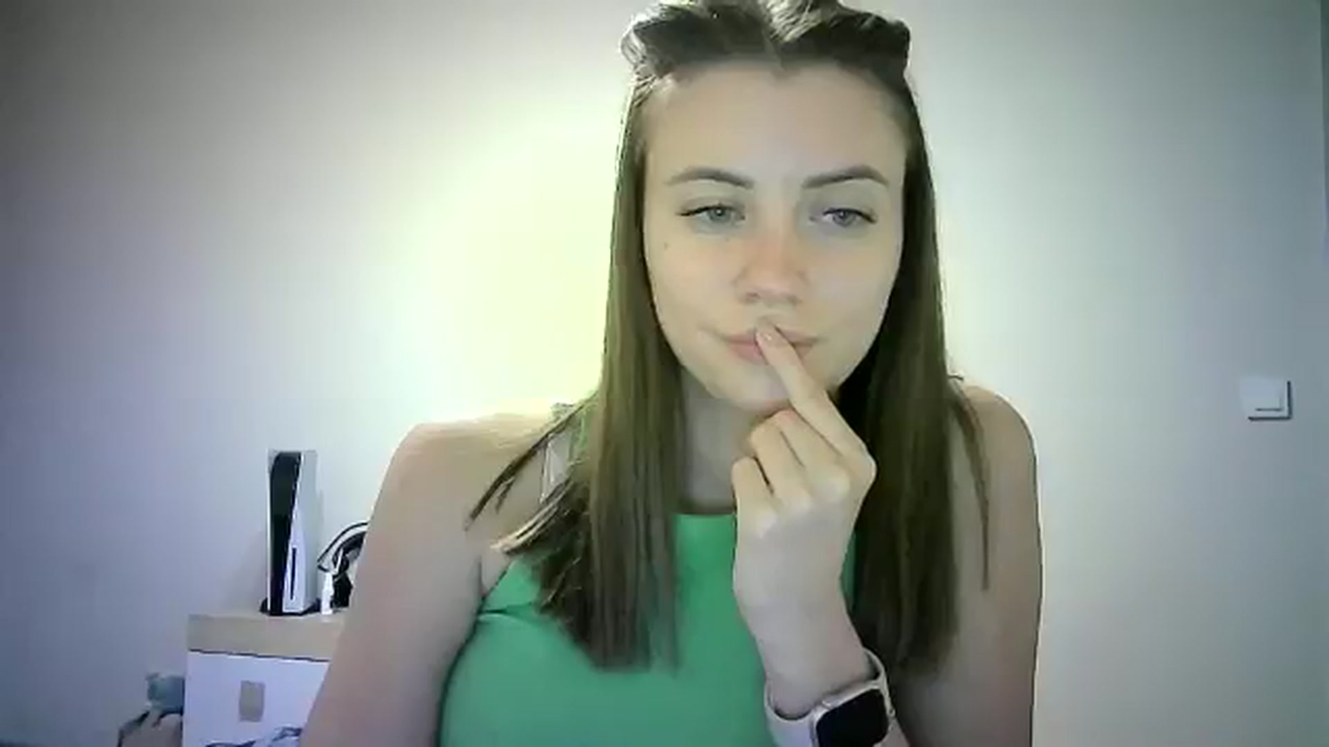 Gallery image thumbnail from Sulfate0's myfreecams stream on, 06/21/2024, 11:44 image 5 of 20