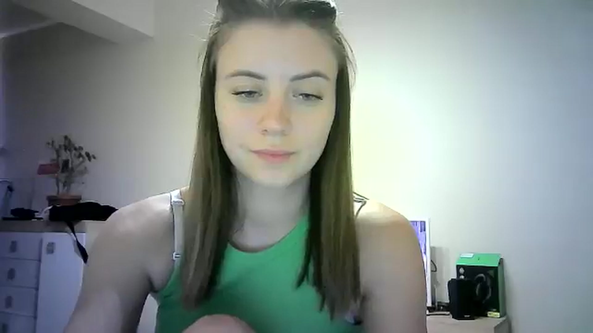 Gallery image thumbnail from Sulfate0's myfreecams stream on, 06/21/2024, 13:08 image 5 of 20