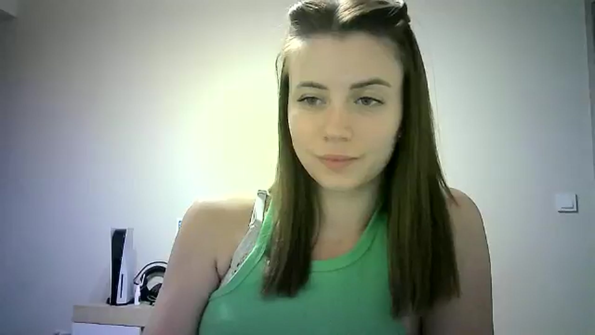 Gallery image thumbnail from Sulfate0's myfreecams stream on, 06/21/2024, 13:42 image 11 of 20