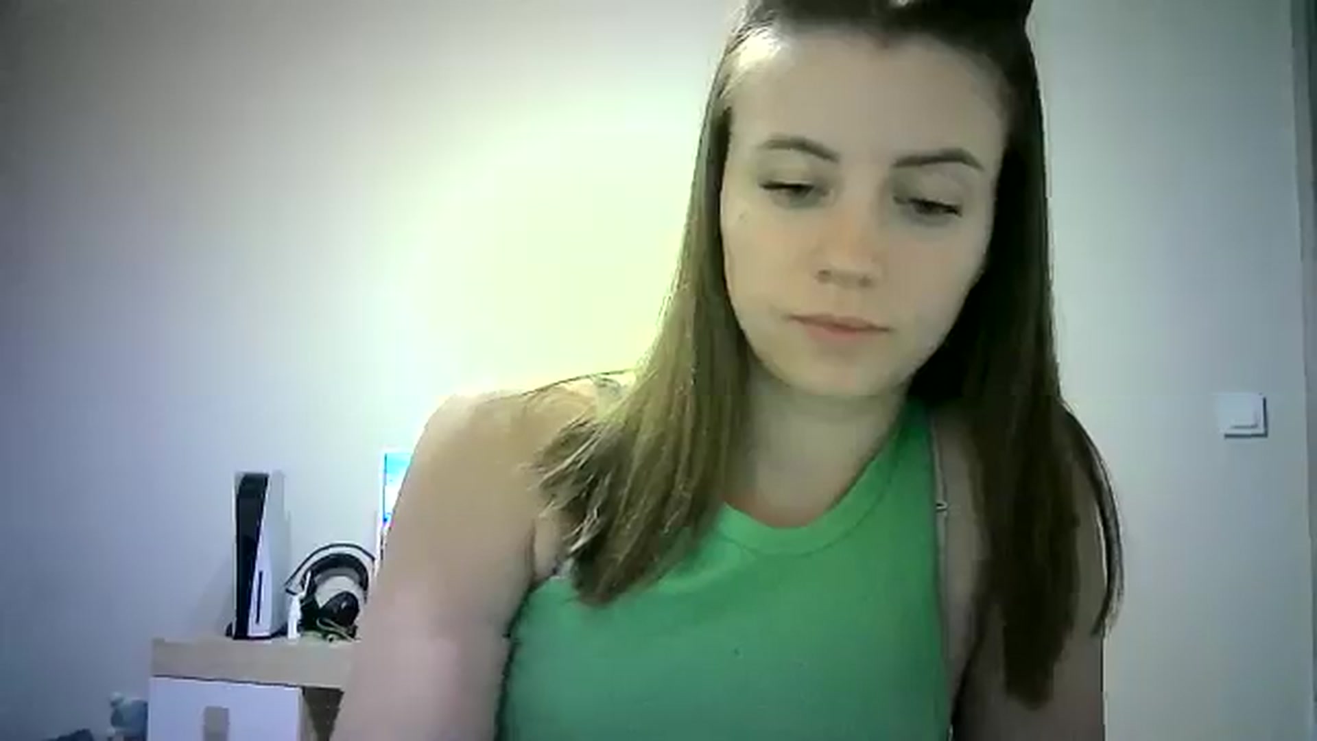 Gallery image thumbnail from Sulfate0's myfreecams stream on, 06/21/2024, 13:42 image 12 of 20