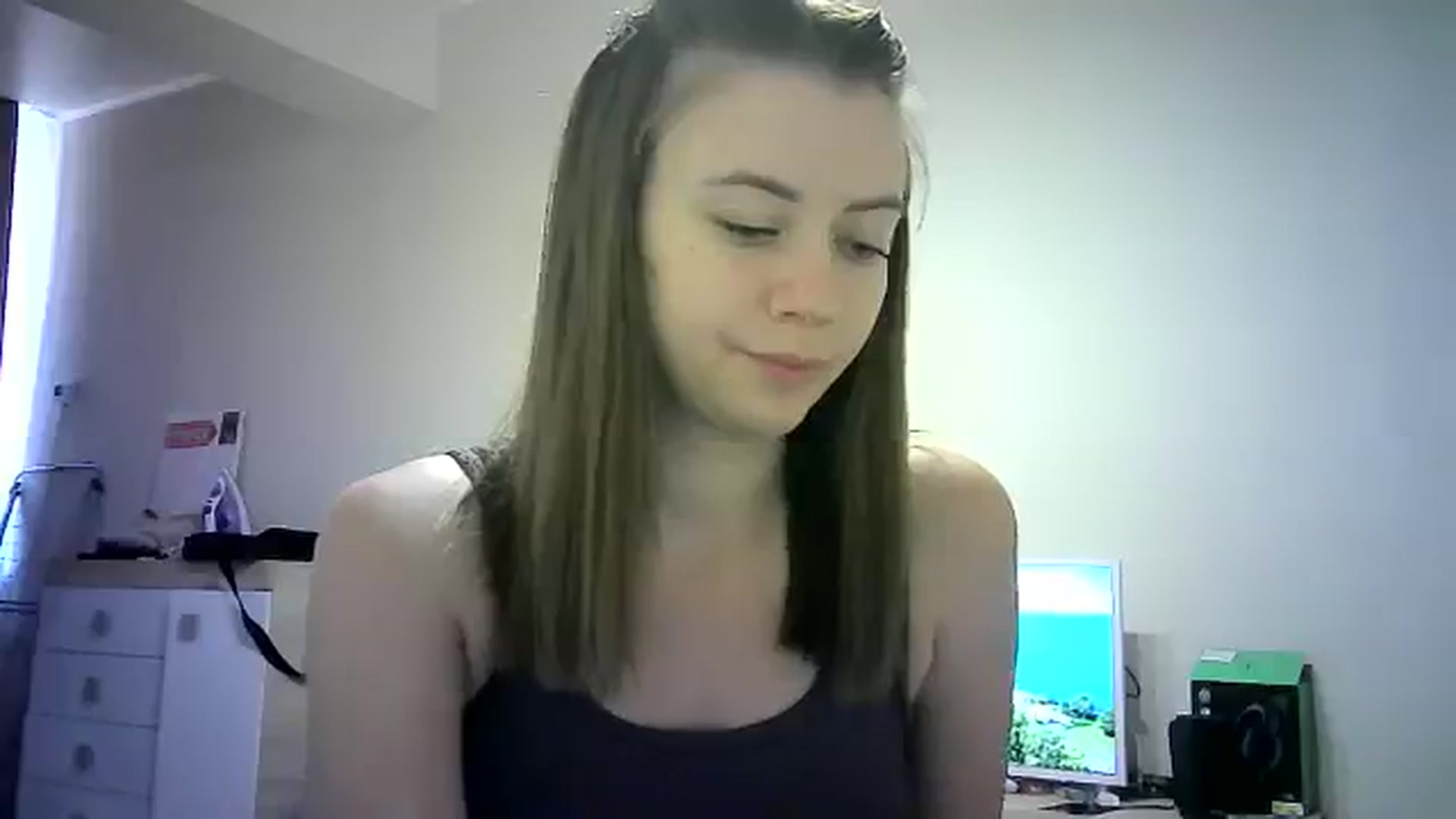 Gallery image thumbnail from Sulfate0's myfreecams stream on, 06/22/2024, 07:12 image 5 of 20