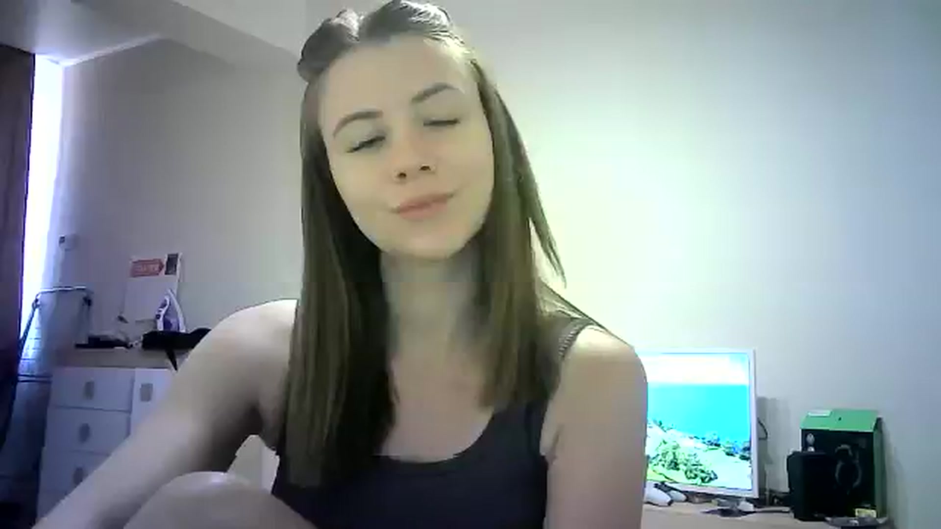 Gallery image thumbnail from Sulfate0's myfreecams stream on, 06/22/2024, 07:34 image 5 of 20