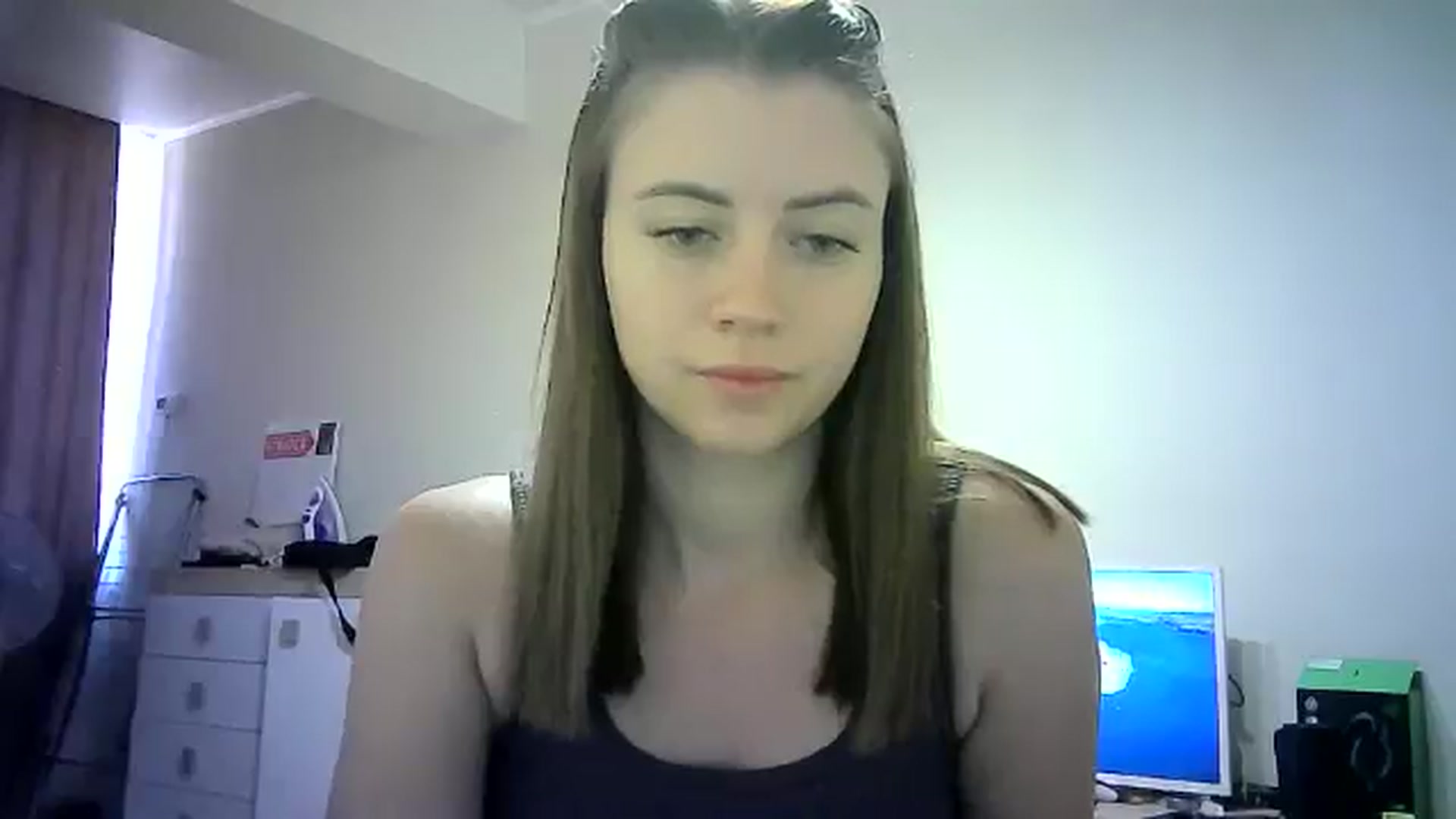 Gallery image thumbnail from Sulfate0's myfreecams stream on, 06/22/2024, 07:53 image 8 of 20