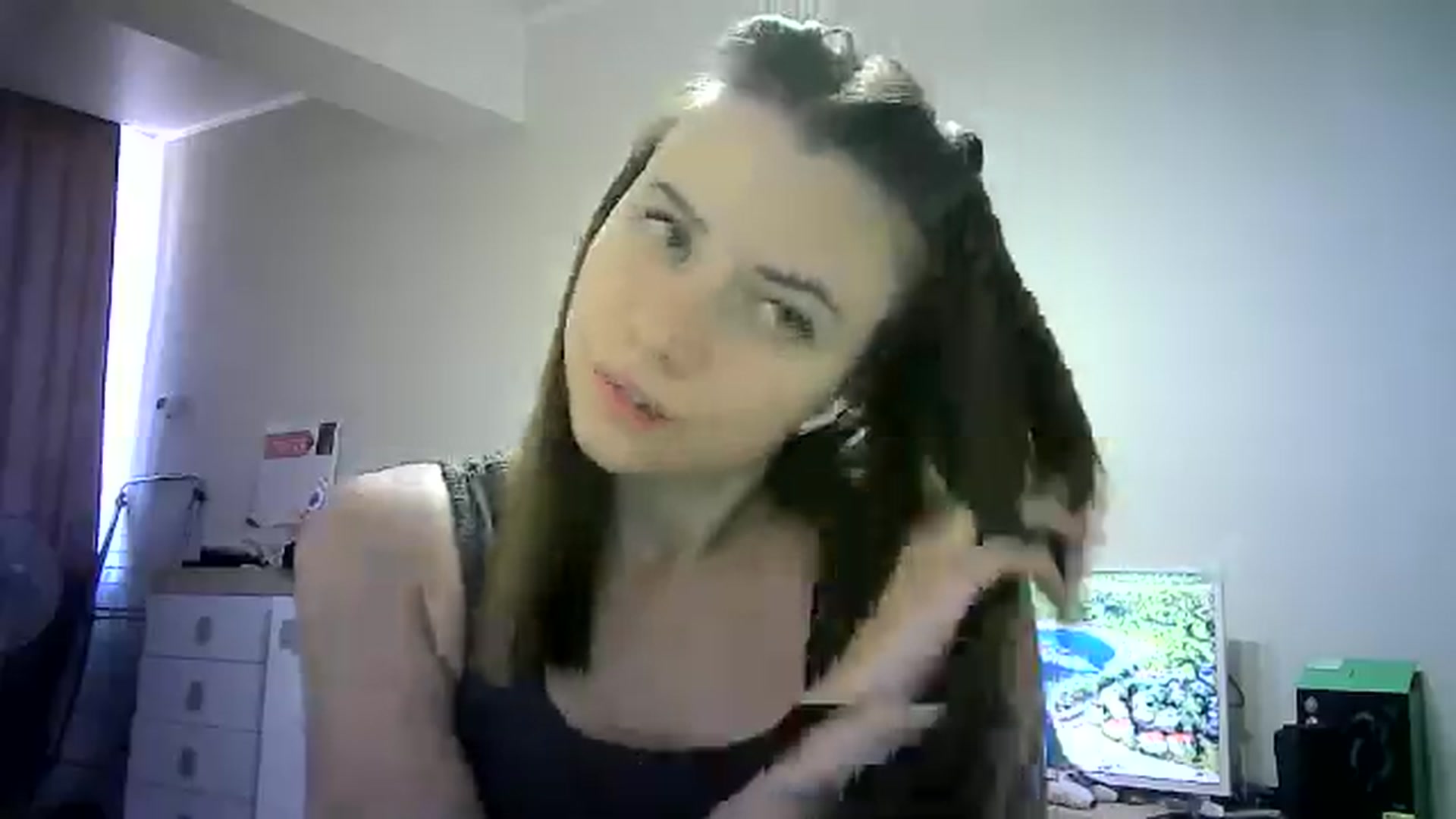 Gallery image thumbnail from Sulfate0's myfreecams stream on, 06/22/2024, 07:53 image 3 of 20