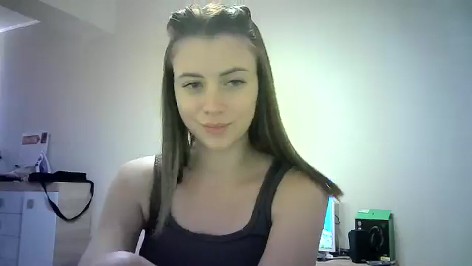 Gallery image thumbnail from Sulfate0's myfreecams stream on, 06/22/2024, 11:01 image 11 of 20
