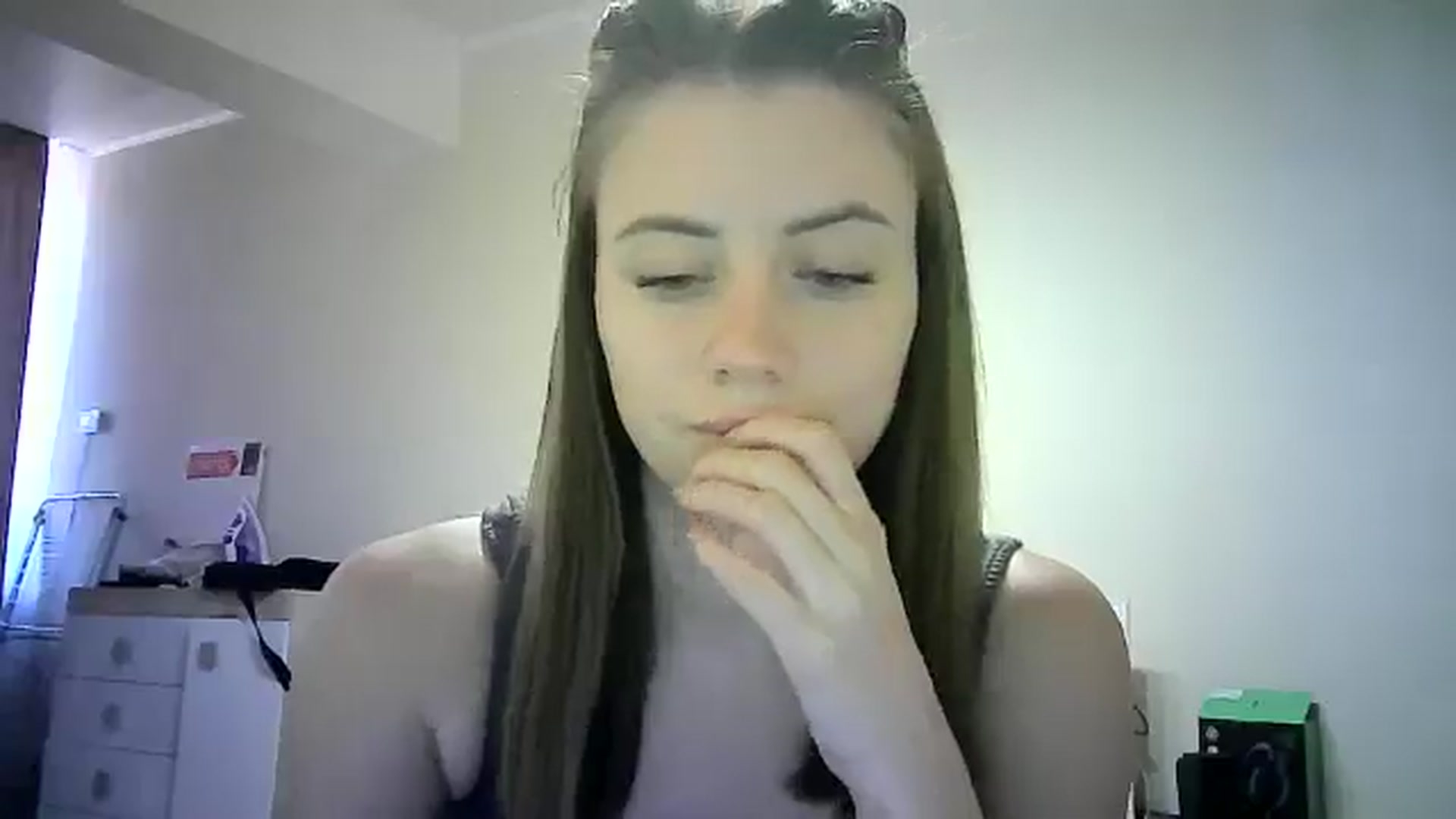 Gallery image thumbnail from Sulfate0's myfreecams stream on, 06/22/2024, 11:46 image 14 of 20
