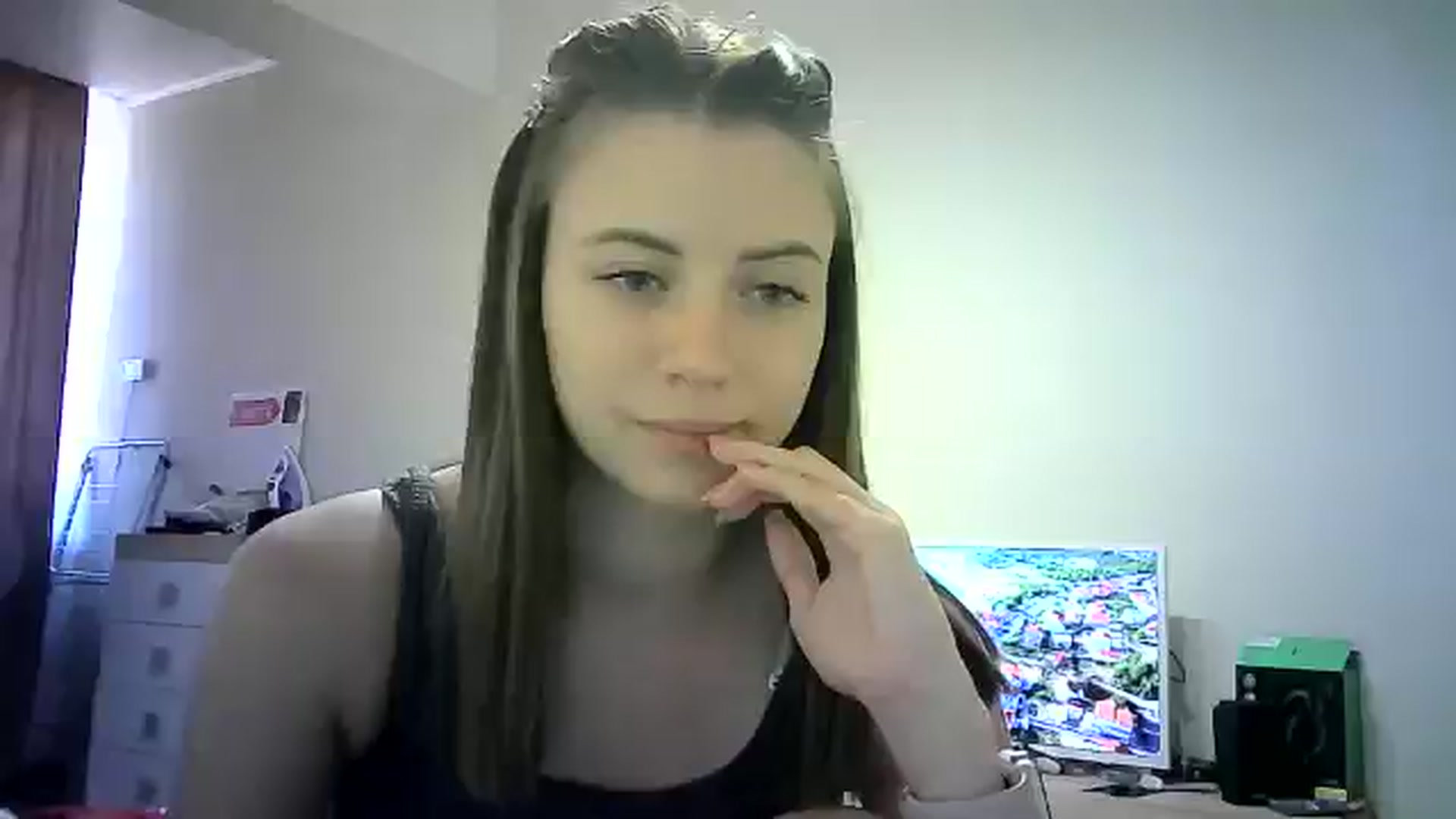 Gallery image thumbnail from Sulfate0's myfreecams stream on, 06/22/2024, 11:46 image 6 of 20