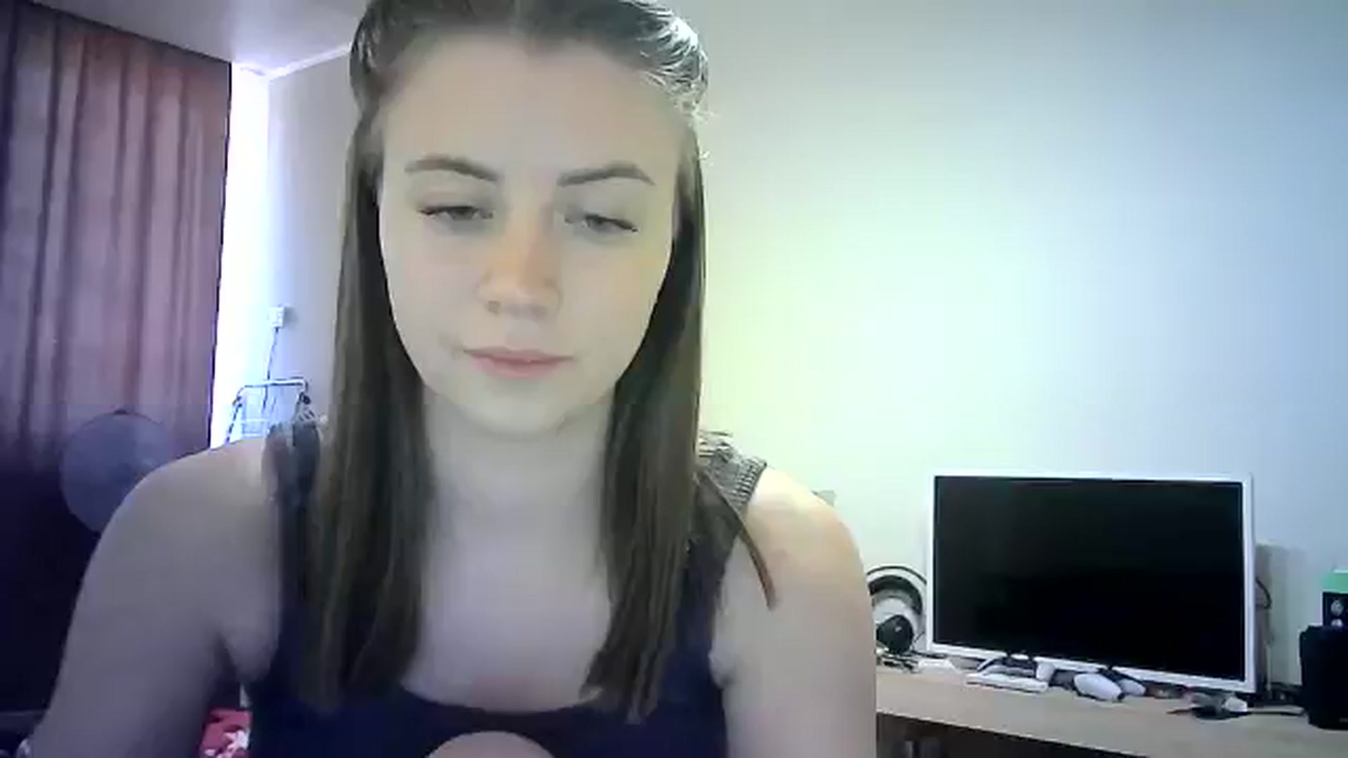 Gallery image thumbnail from Sulfate0's myfreecams stream on, 06/22/2024, 12:23 image 17 of 20