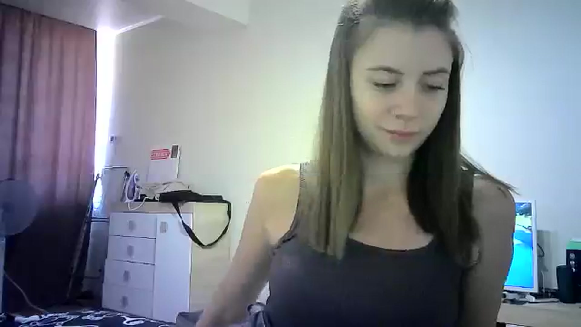 Gallery image thumbnail from Sulfate0's myfreecams stream on, 06/23/2024, 09:30 image 15 of 20