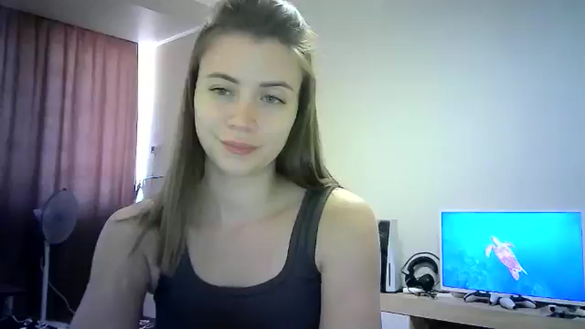 Gallery image thumbnail from Sulfate0's myfreecams stream on, 06/23/2024, 11:25 image 6 of 20