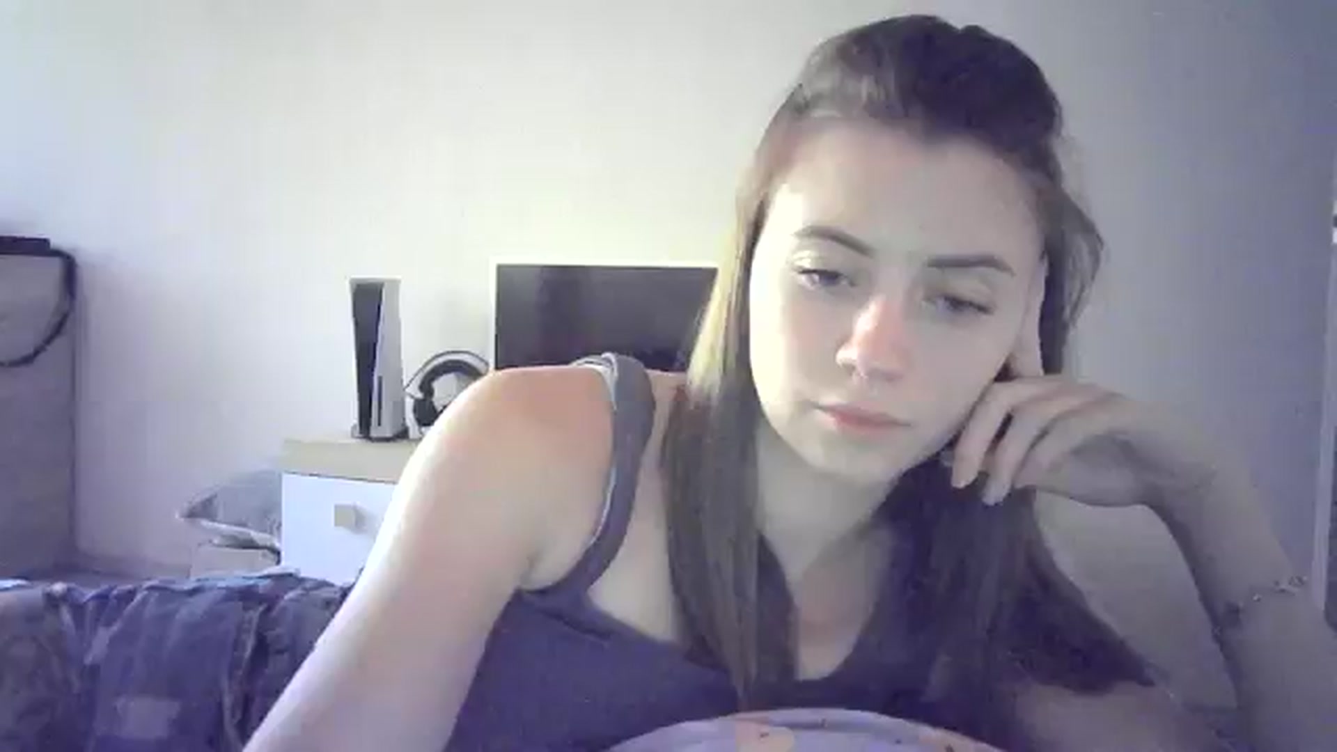 Gallery image thumbnail from Sulfate0's myfreecams stream on, 06/23/2024, 13:01 image 18 of 20