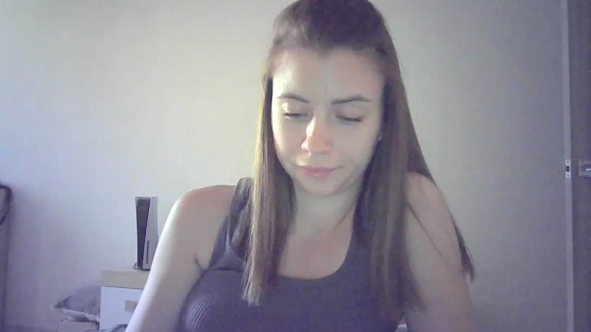 Gallery image thumbnail from Sulfate0's myfreecams stream on, 06/23/2024, 13:53 image 8 of 20