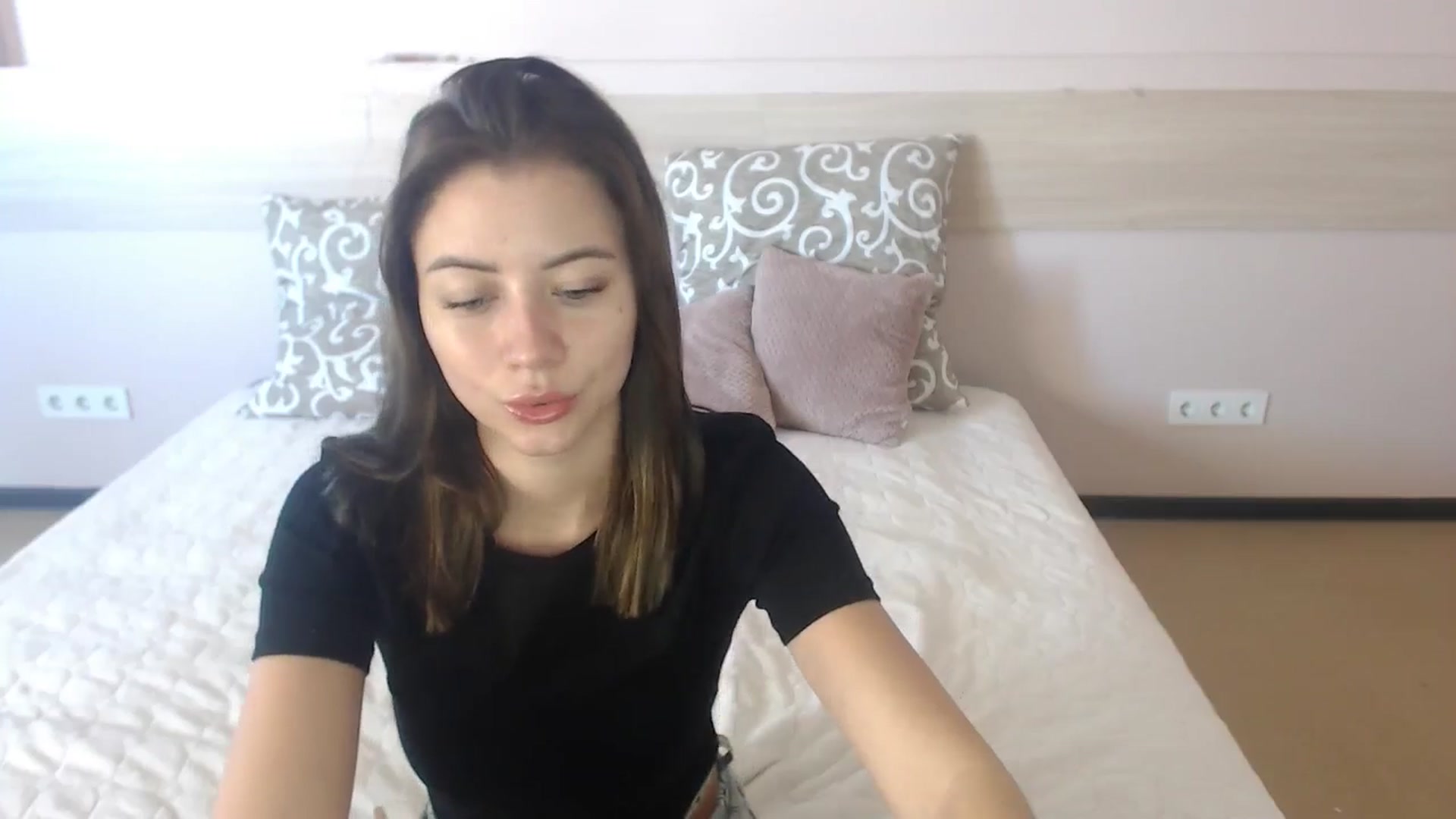 Gallery image thumbnail from Sulfate0's myfreecams stream on, 06/25/2024, 05:51 image 2 of 20
