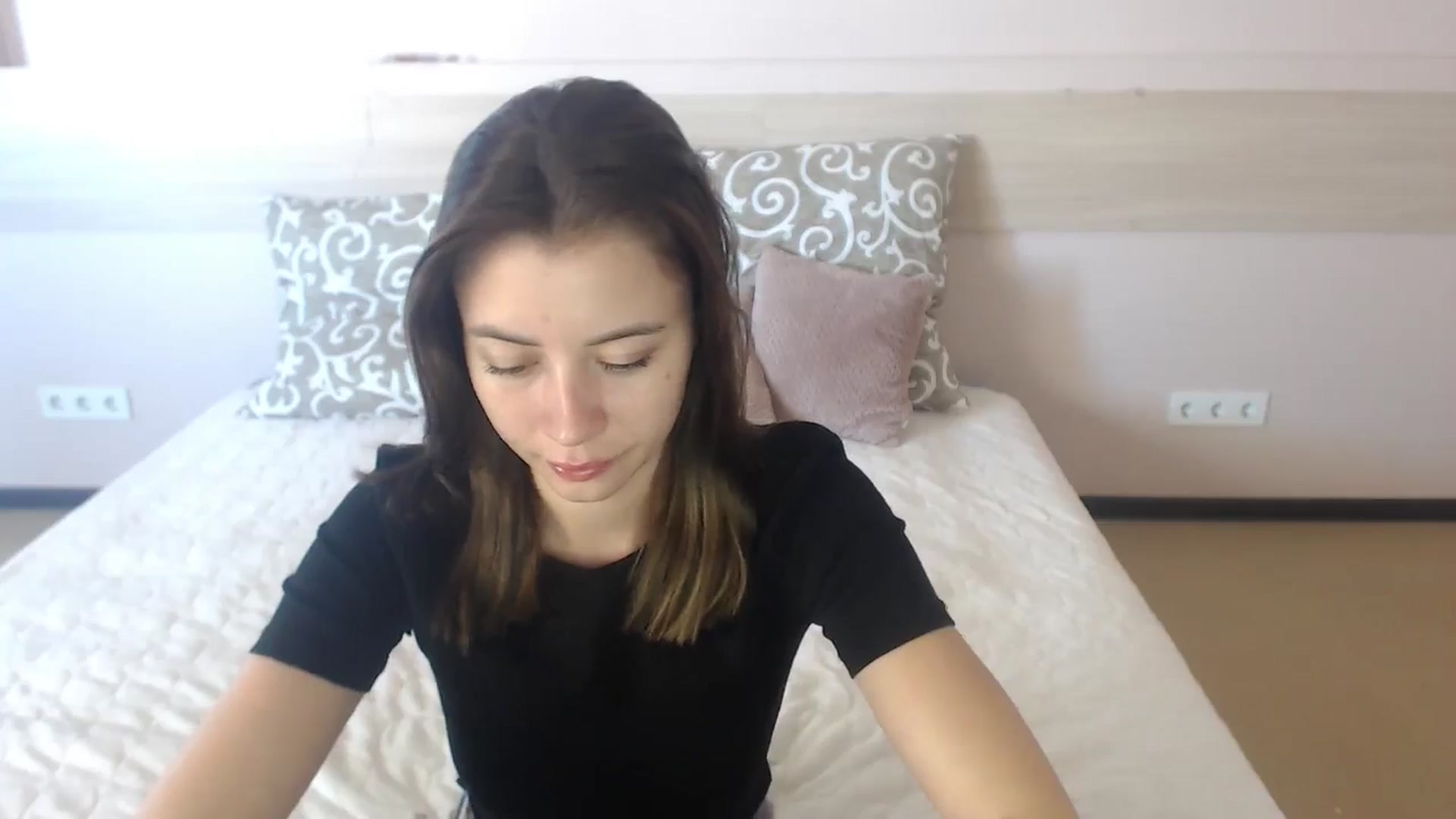 Gallery image thumbnail from Sulfate0's myfreecams stream on, 06/25/2024, 05:51 image 12 of 20