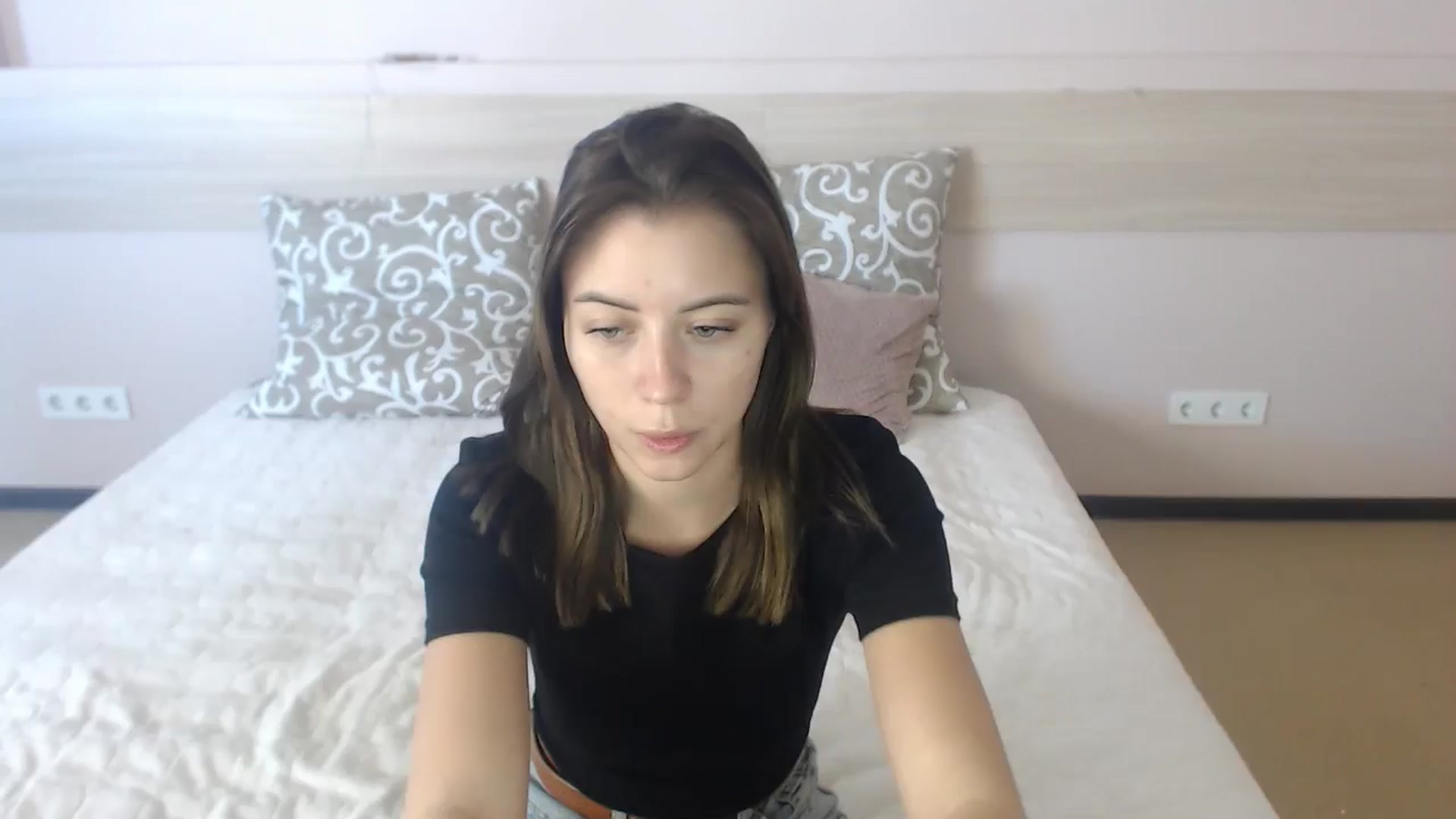 Gallery image thumbnail from Sulfate0's myfreecams stream on, 06/25/2024, 06:47 image 11 of 20