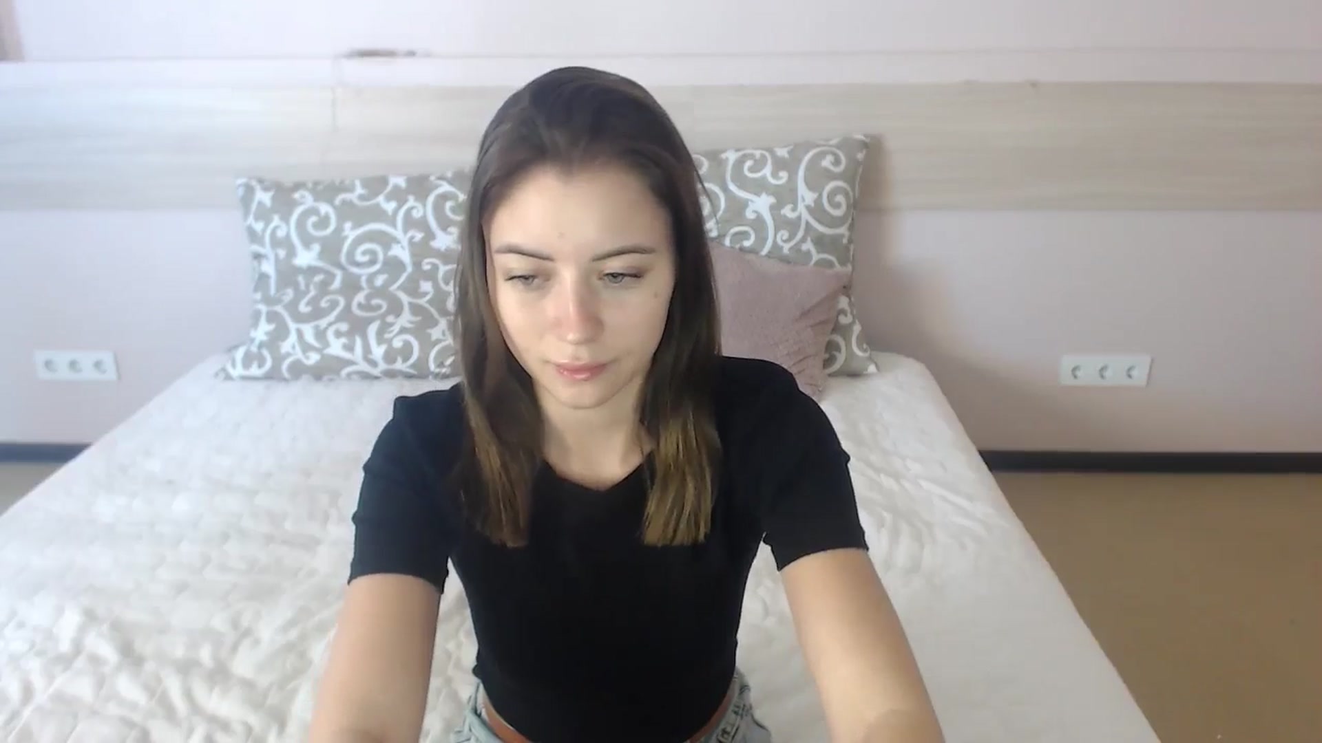 Gallery image thumbnail from Sulfate0's myfreecams stream on, 06/25/2024, 06:47 image 3 of 20