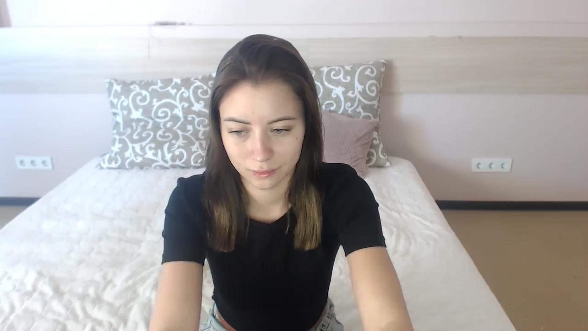 Gallery image thumbnail from Sulfate0's myfreecams stream on, 06/25/2024, 06:47 image 4 of 20