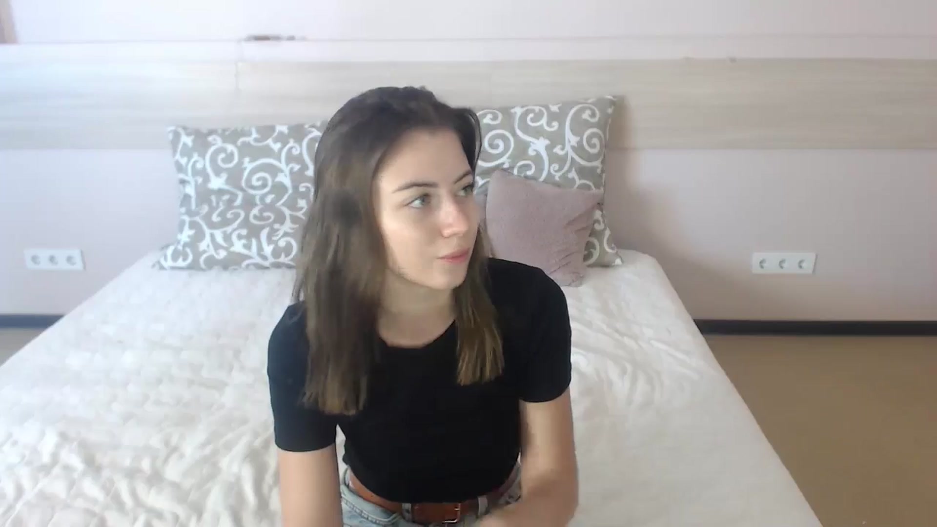 Gallery image thumbnail from Sulfate0's myfreecams stream on, 06/25/2024, 06:47 image 2 of 20