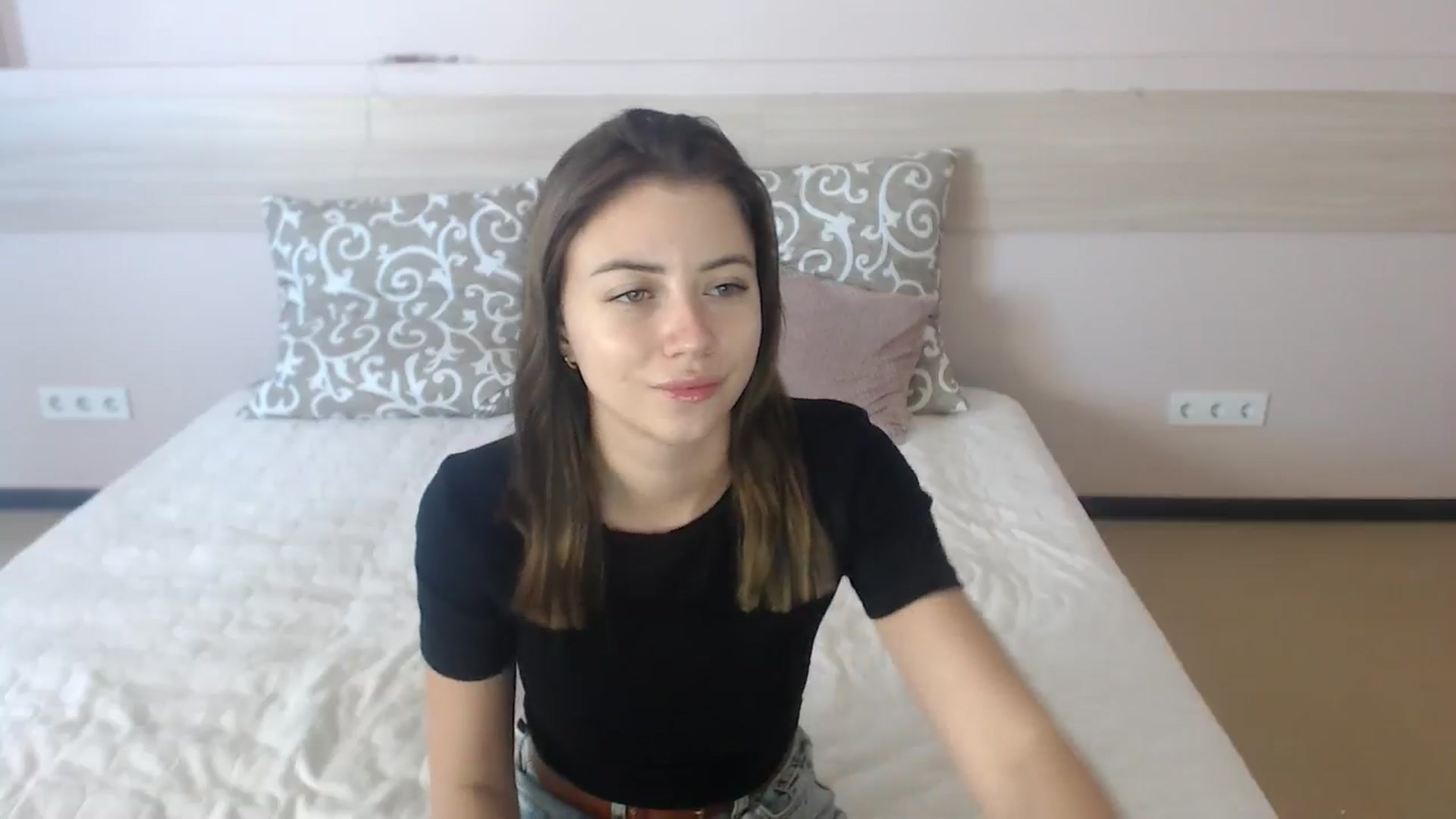 Gallery image thumbnail from Sulfate0's myfreecams stream on, 06/25/2024, 06:47 image 8 of 20