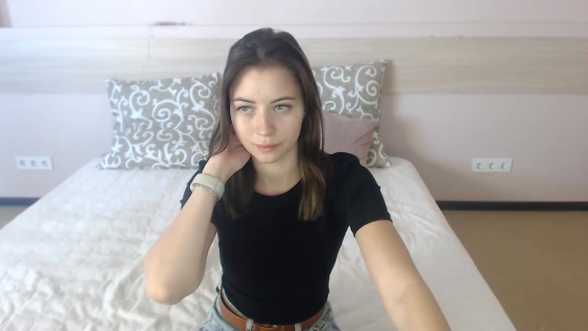 Gallery image thumbnail from Sulfate0's myfreecams stream on, 06/25/2024, 06:47 image 19 of 20