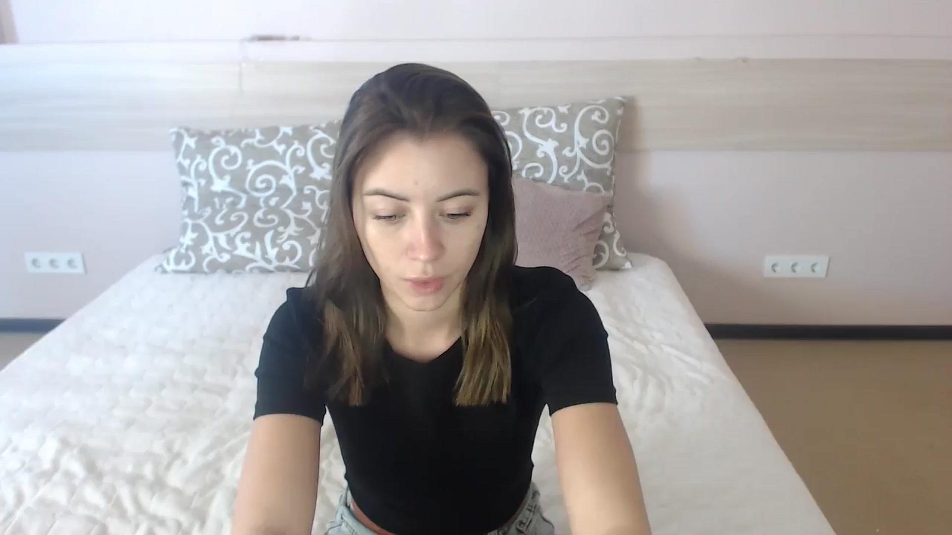 Gallery image thumbnail from Sulfate0's myfreecams stream on, 06/25/2024, 06:47 image 1 of 20