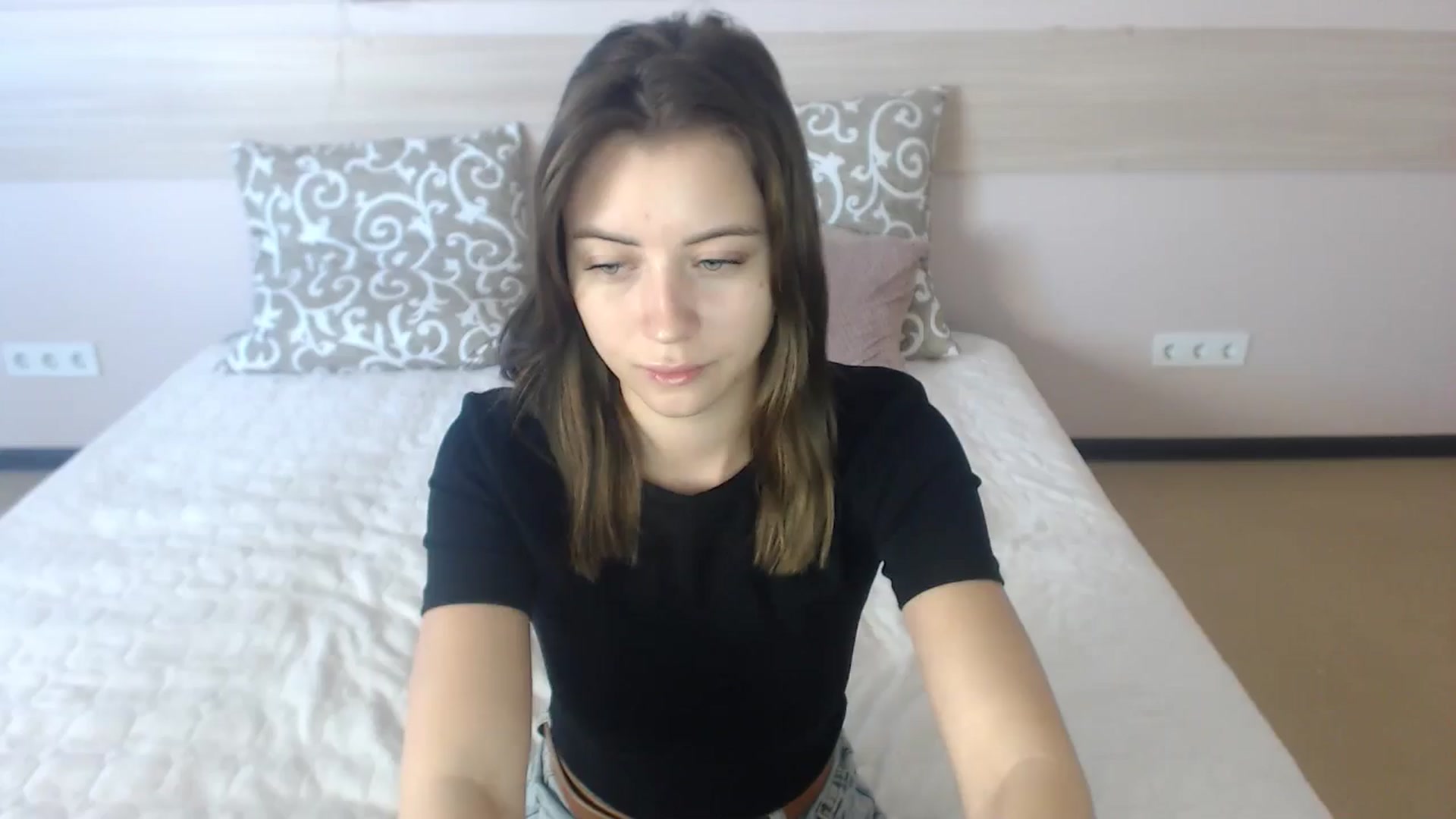 Gallery image thumbnail from Sulfate0's myfreecams stream on, 06/25/2024, 07:27 image 7 of 20