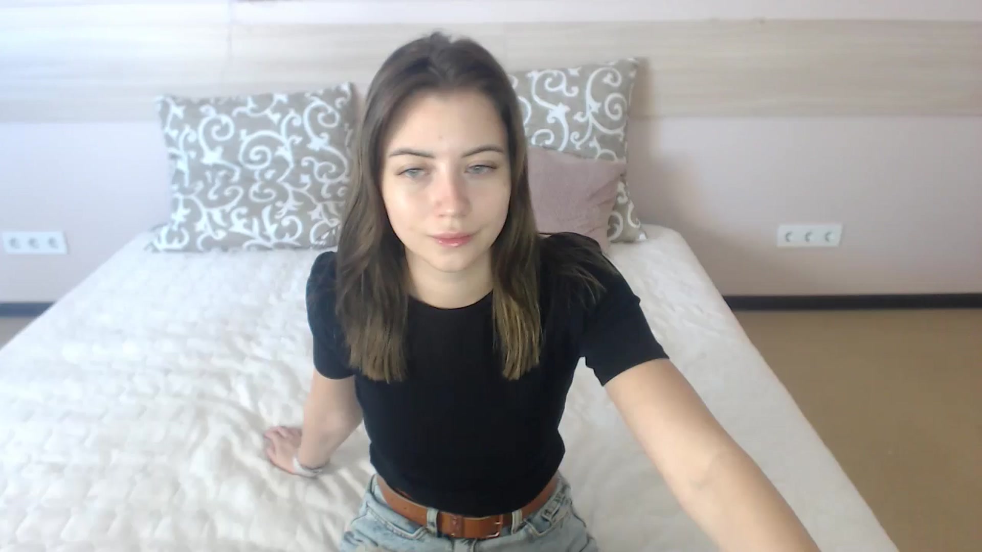 Gallery image thumbnail from Sulfate0's myfreecams stream on, 06/25/2024, 07:27 image 2 of 20