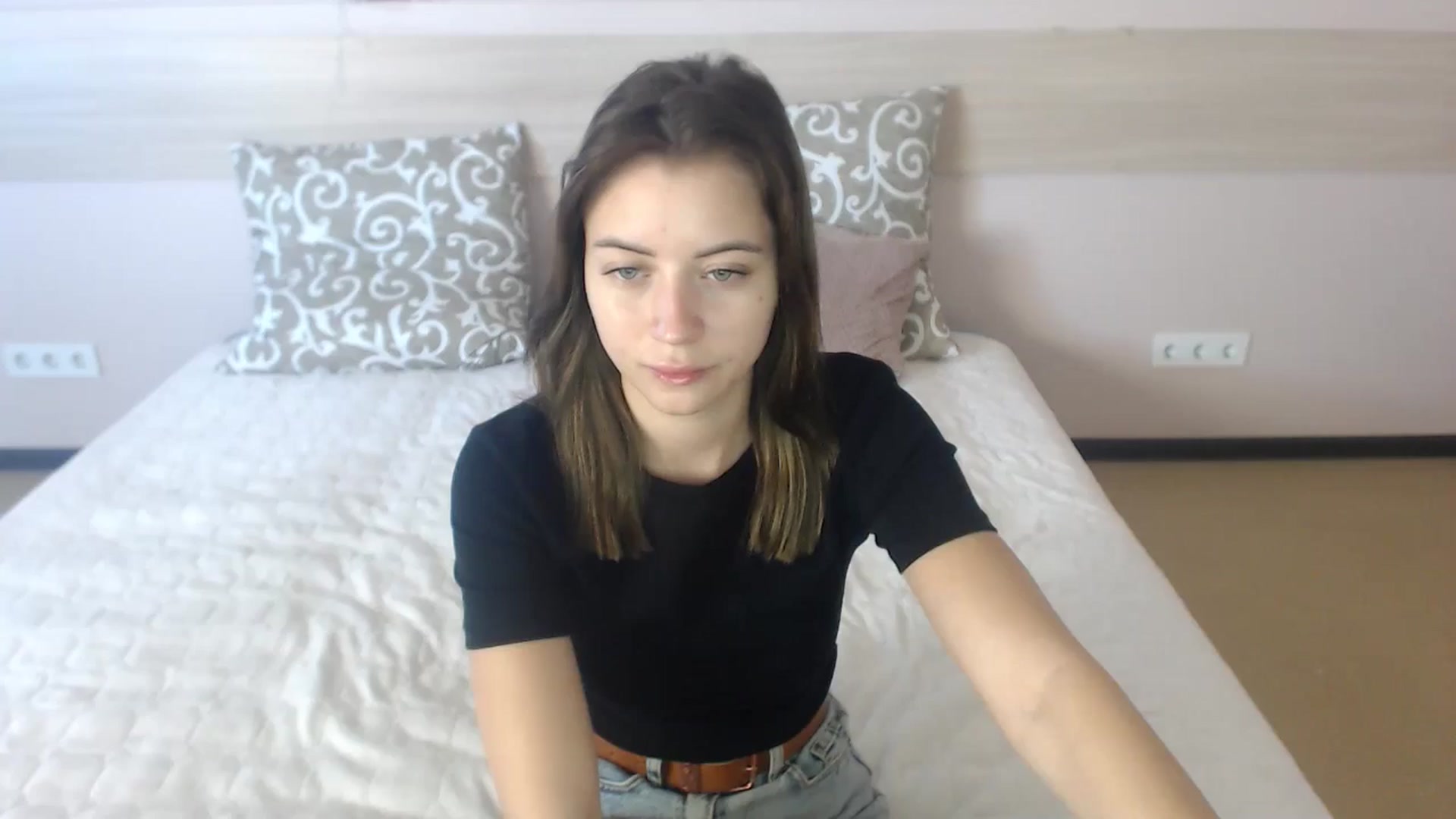 Gallery image thumbnail from Sulfate0's myfreecams stream on, 06/25/2024, 07:27 image 4 of 20