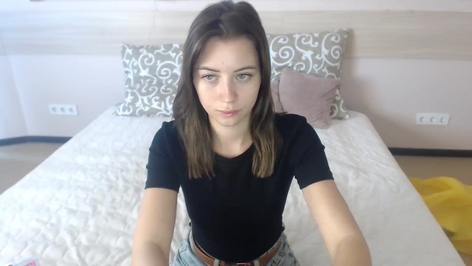 Gallery image thumbnail from Sulfate0's myfreecams stream on, 06/25/2024, 07:27 image 14 of 20