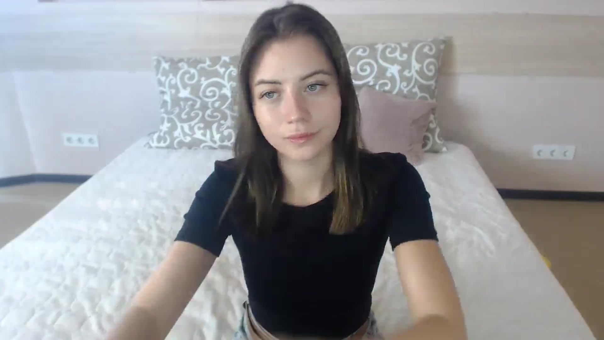 Gallery image thumbnail from Sulfate0's myfreecams stream on, 06/25/2024, 08:16 image 9 of 20