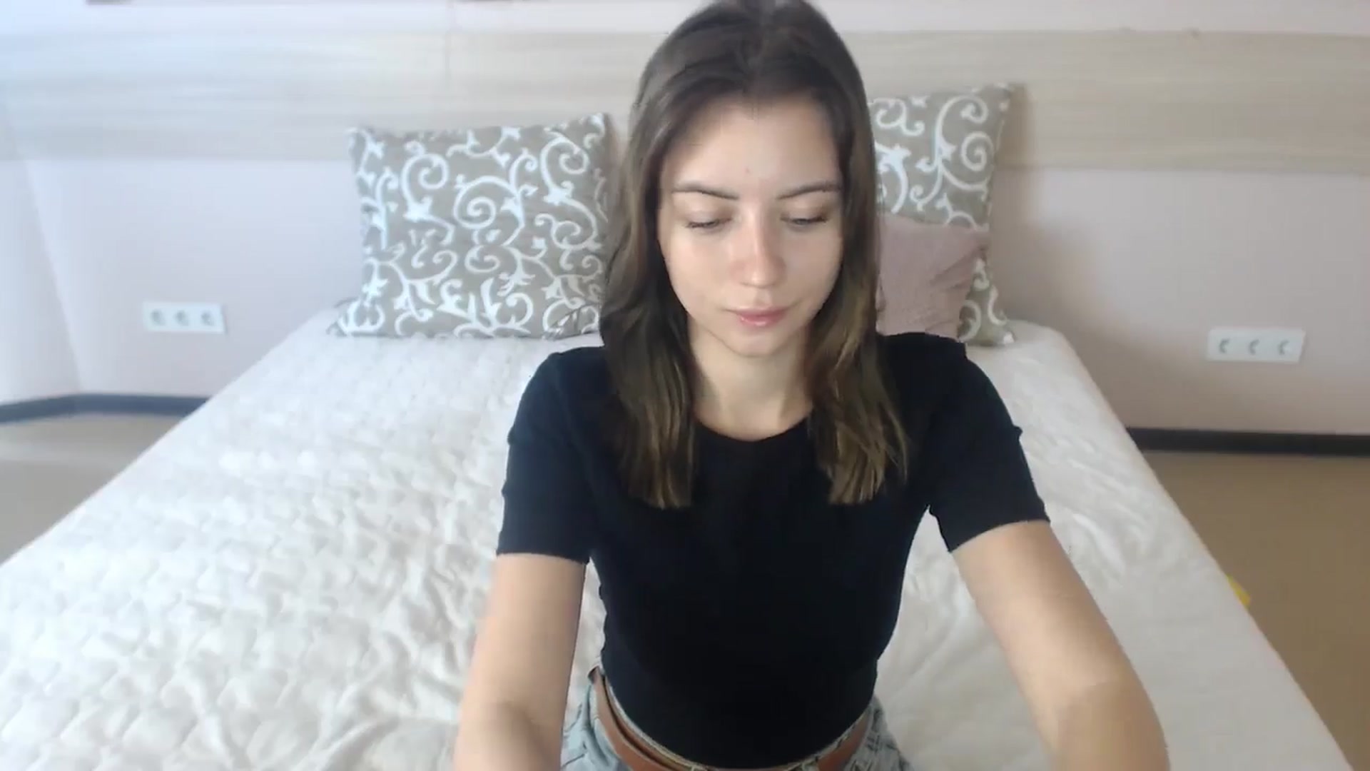 Gallery image thumbnail from Sulfate0's myfreecams stream on, 06/25/2024, 08:16 image 4 of 20