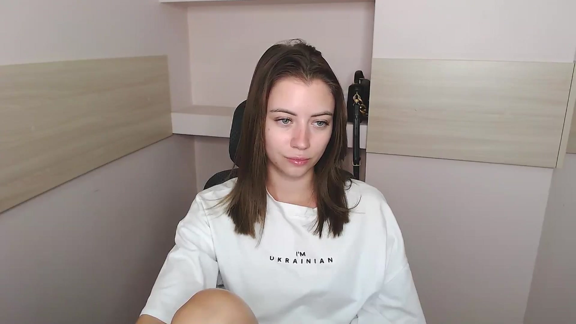 Gallery image thumbnail from Sulfate0's myfreecams stream on, 06/26/2024, 08:48 image 16 of 20