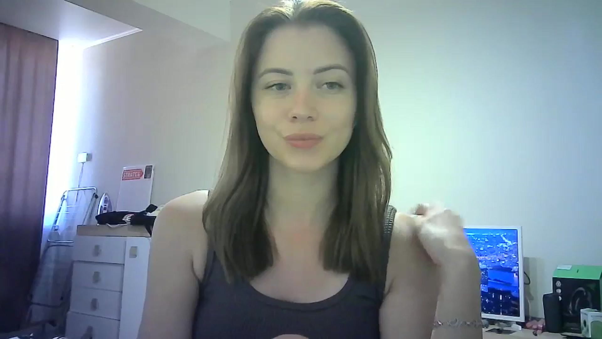 Gallery image thumbnail from Sulfate0's myfreecams stream on, 06/27/2024, 11:27 image 3 of 20