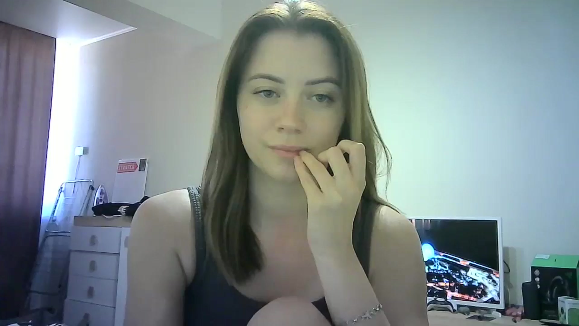 Gallery image thumbnail from Sulfate0's myfreecams stream on, 06/27/2024, 11:27 image 1 of 20