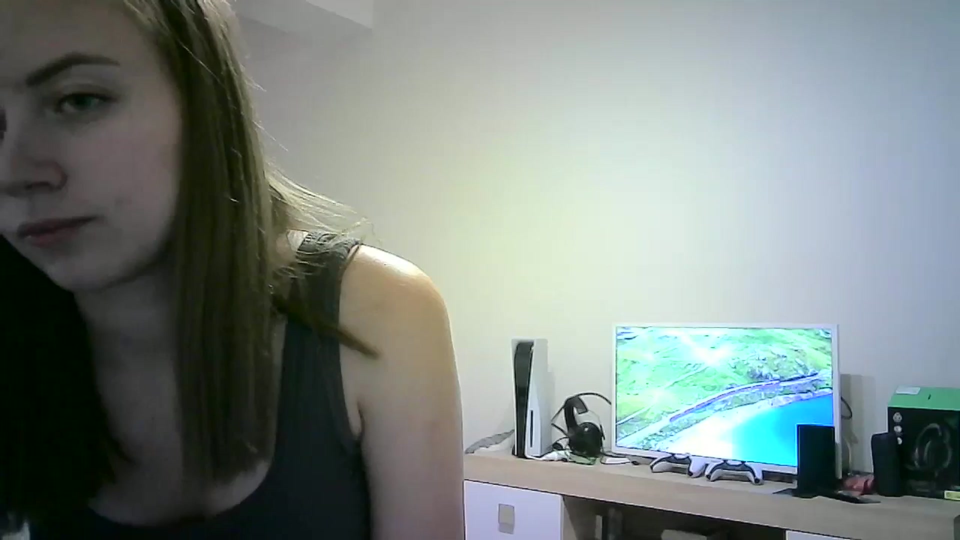 Gallery image thumbnail from Sulfate0's myfreecams stream on, 06/28/2024, 13:00 image 3 of 20