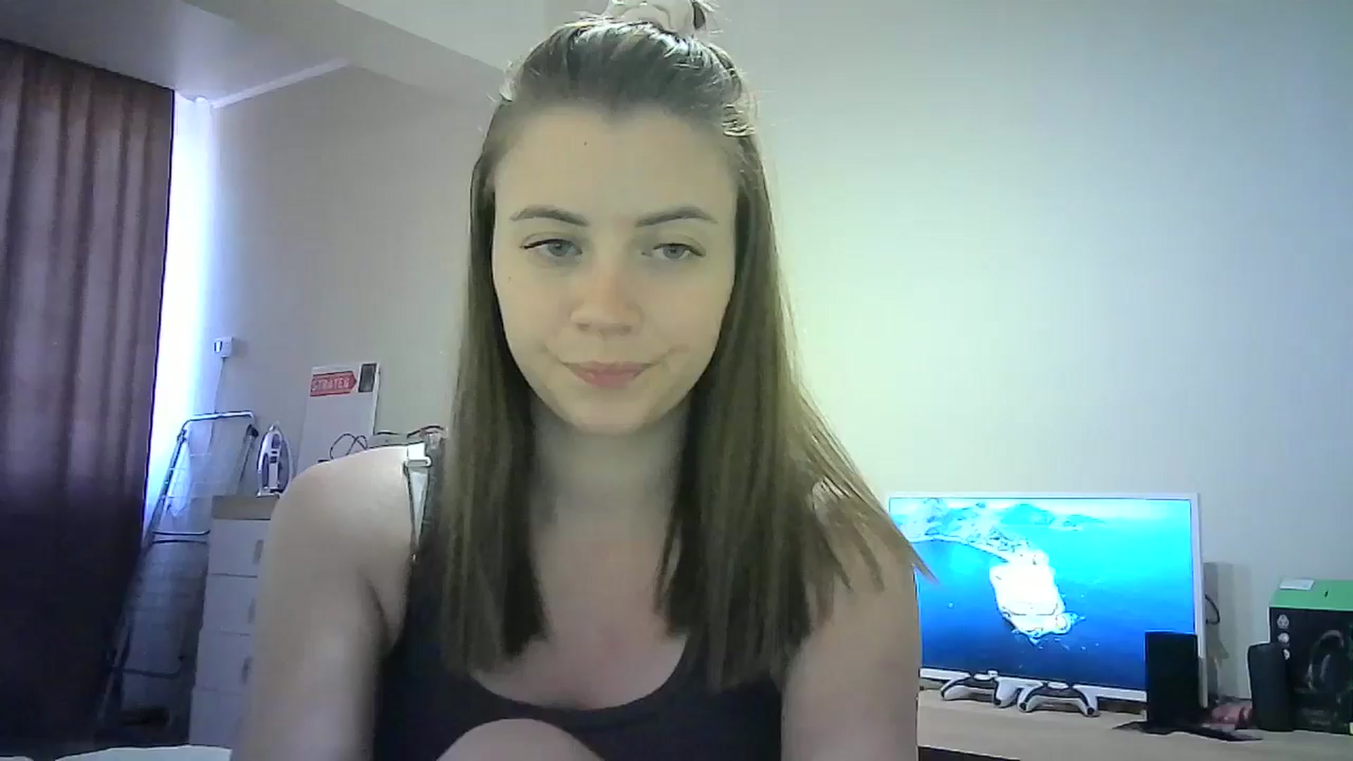 Gallery image thumbnail from Sulfate0's myfreecams stream on, 06/28/2024, 13:00 image 18 of 20