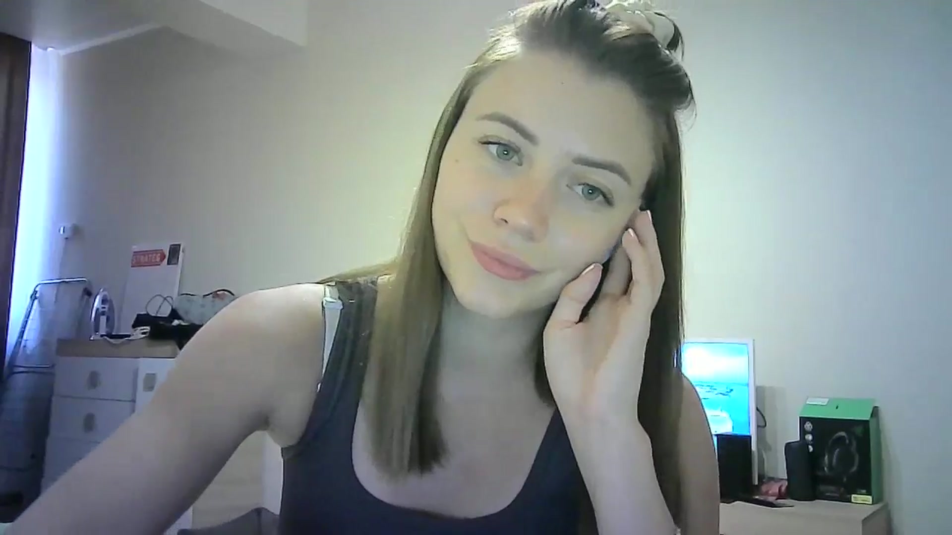 Gallery image thumbnail from Sulfate0's myfreecams stream on, 06/28/2024, 13:26 image 2 of 20