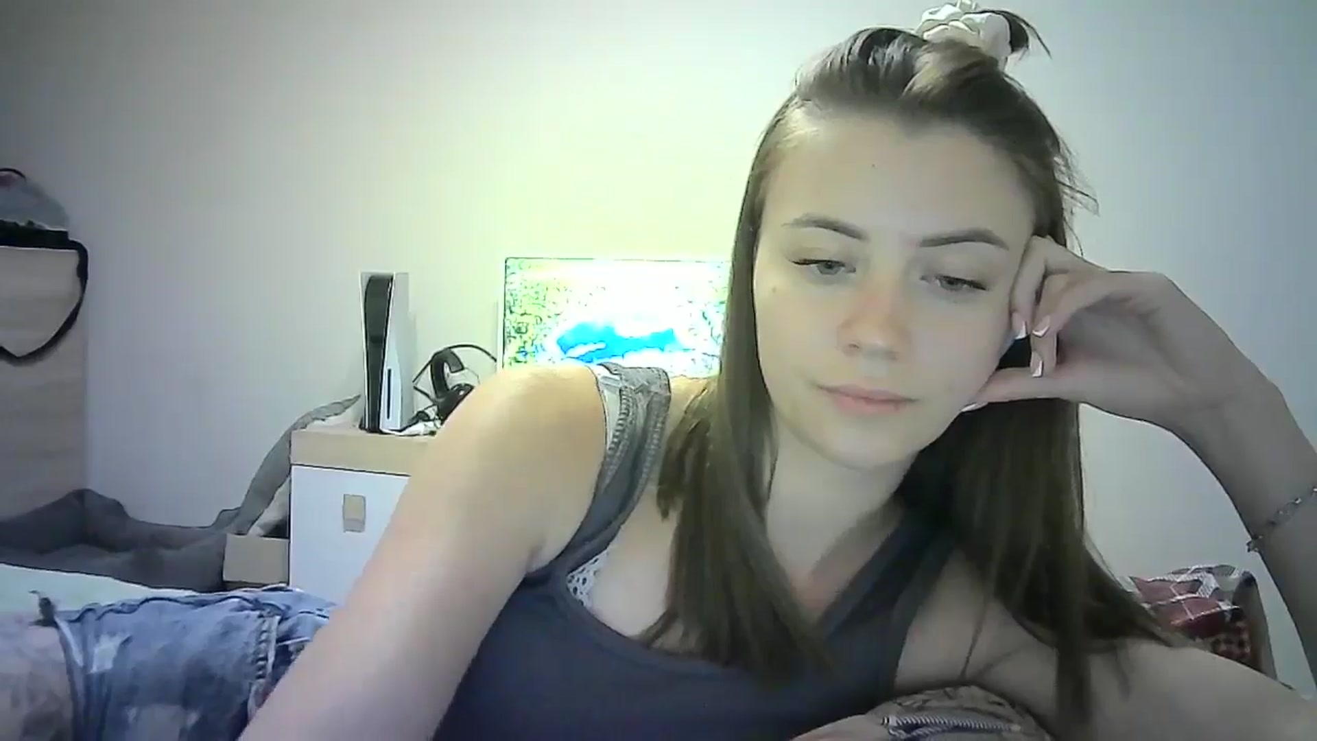 Gallery image thumbnail from Sulfate0's myfreecams stream on, 06/28/2024, 13:55 image 15 of 20