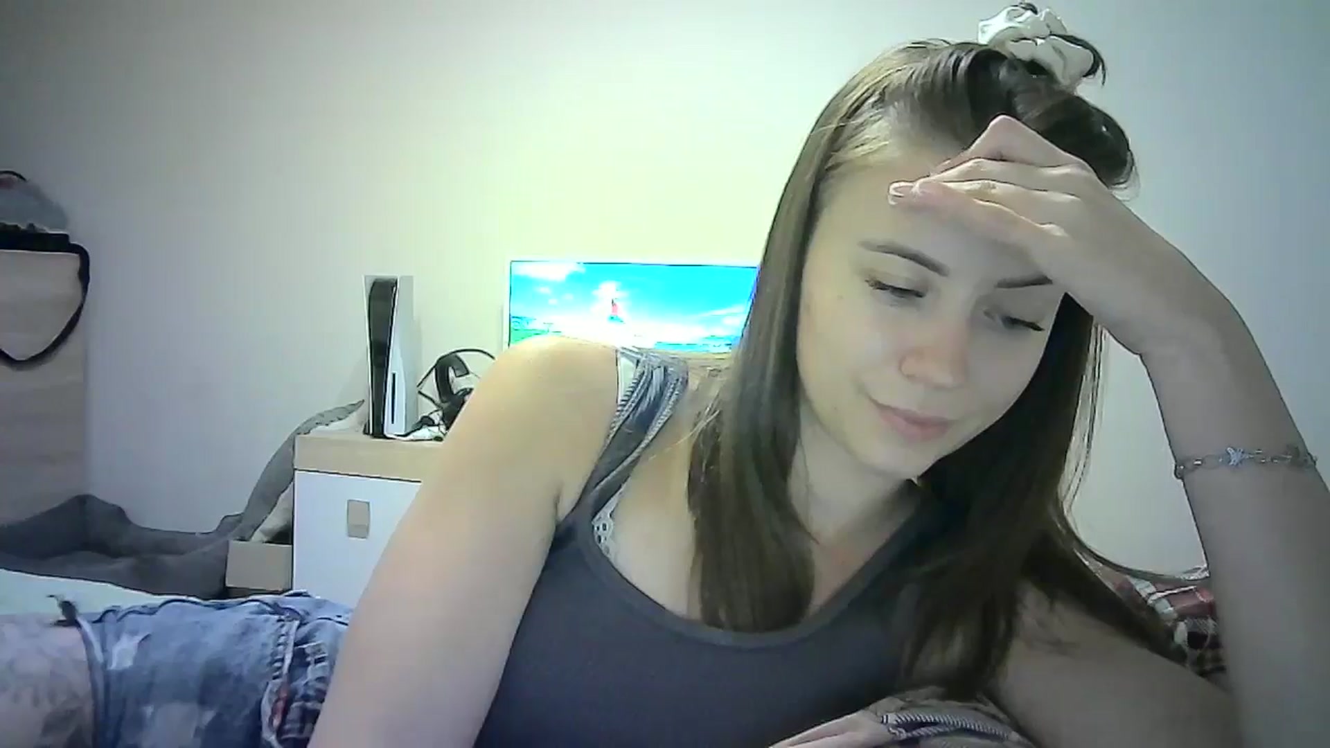 Gallery image thumbnail from Sulfate0's myfreecams stream on, 06/28/2024, 13:55 image 10 of 20
