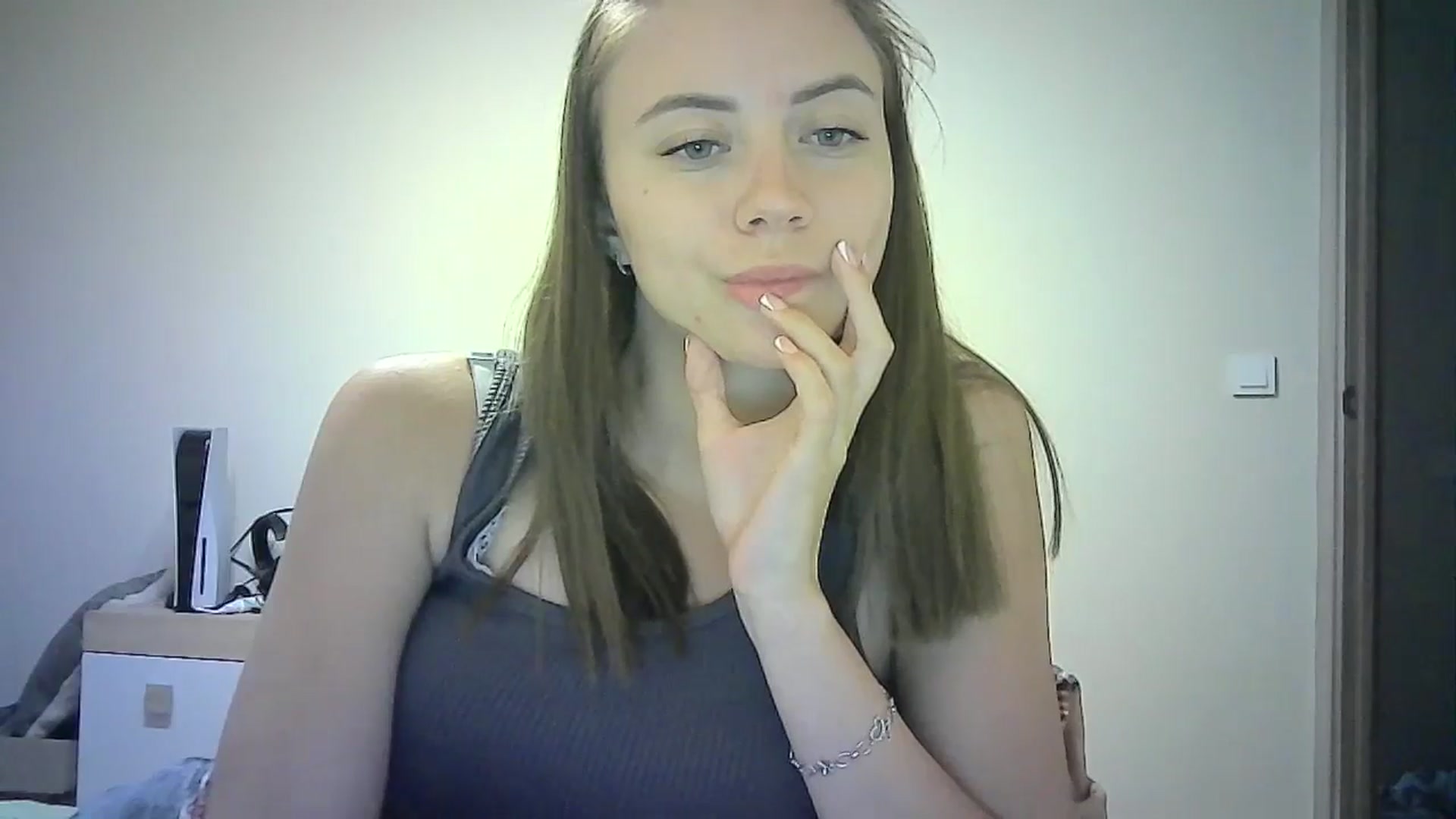 Gallery image thumbnail from Sulfate0's myfreecams stream on, 06/28/2024, 13:55 image 20 of 20