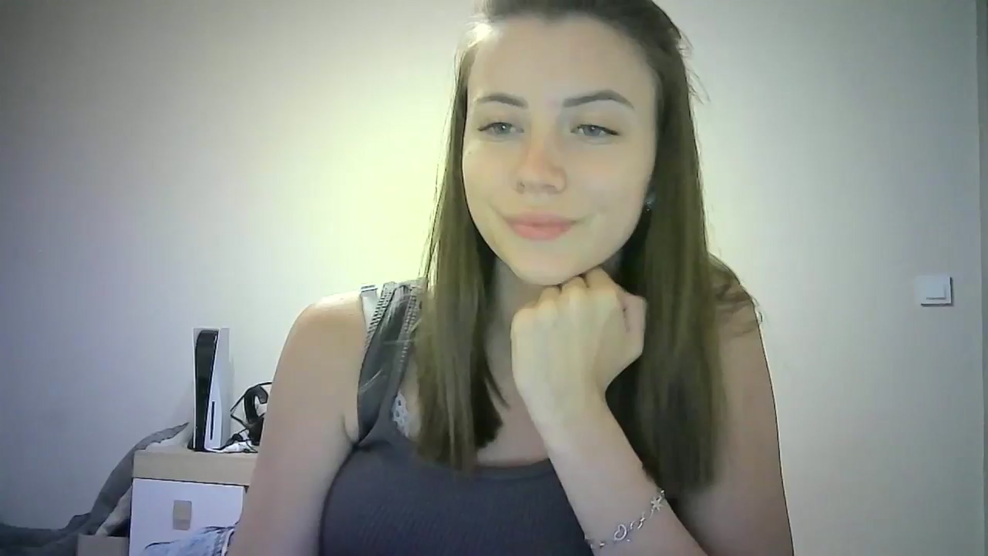 Gallery image thumbnail from Sulfate0's myfreecams stream on, 06/28/2024, 14:12 image 1 of 20