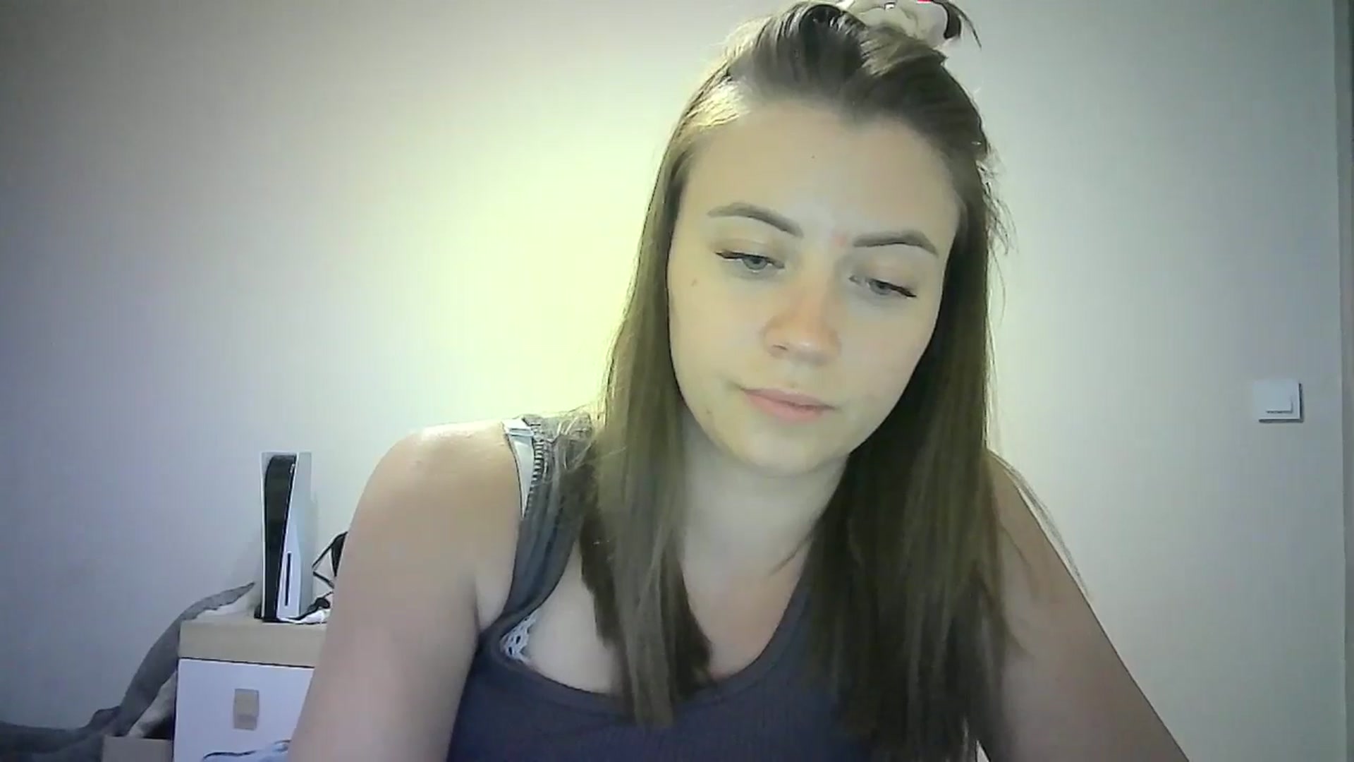 Gallery image thumbnail from Sulfate0's myfreecams stream on, 06/28/2024, 14:12 image 10 of 20