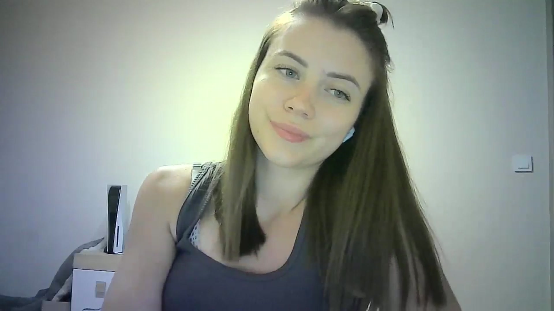 Gallery image thumbnail from Sulfate0's myfreecams stream on, 06/28/2024, 14:12 image 12 of 20
