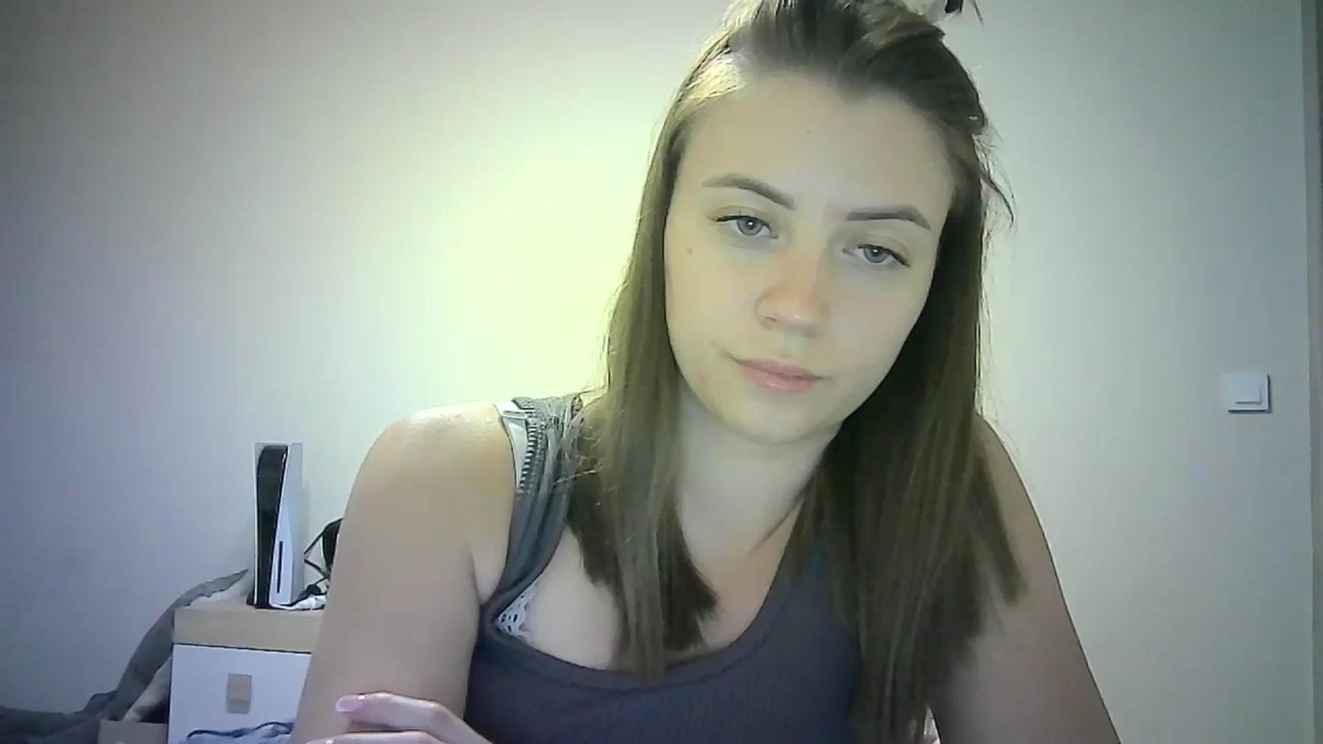 Gallery image thumbnail from Sulfate0's myfreecams stream on, 06/28/2024, 14:12 image 15 of 20