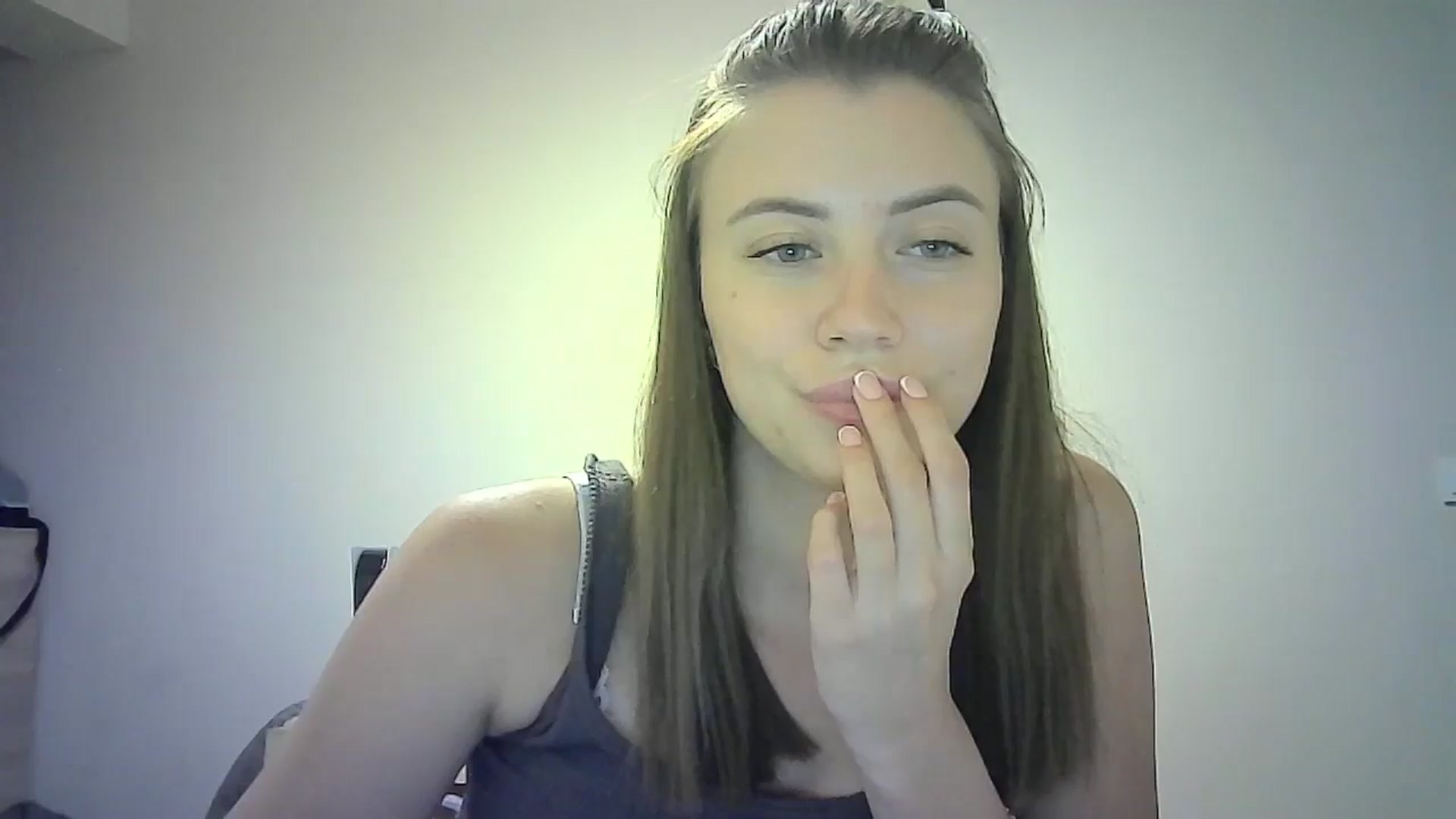Gallery image thumbnail from Sulfate0's myfreecams stream on, 06/28/2024, 15:04 image 15 of 20