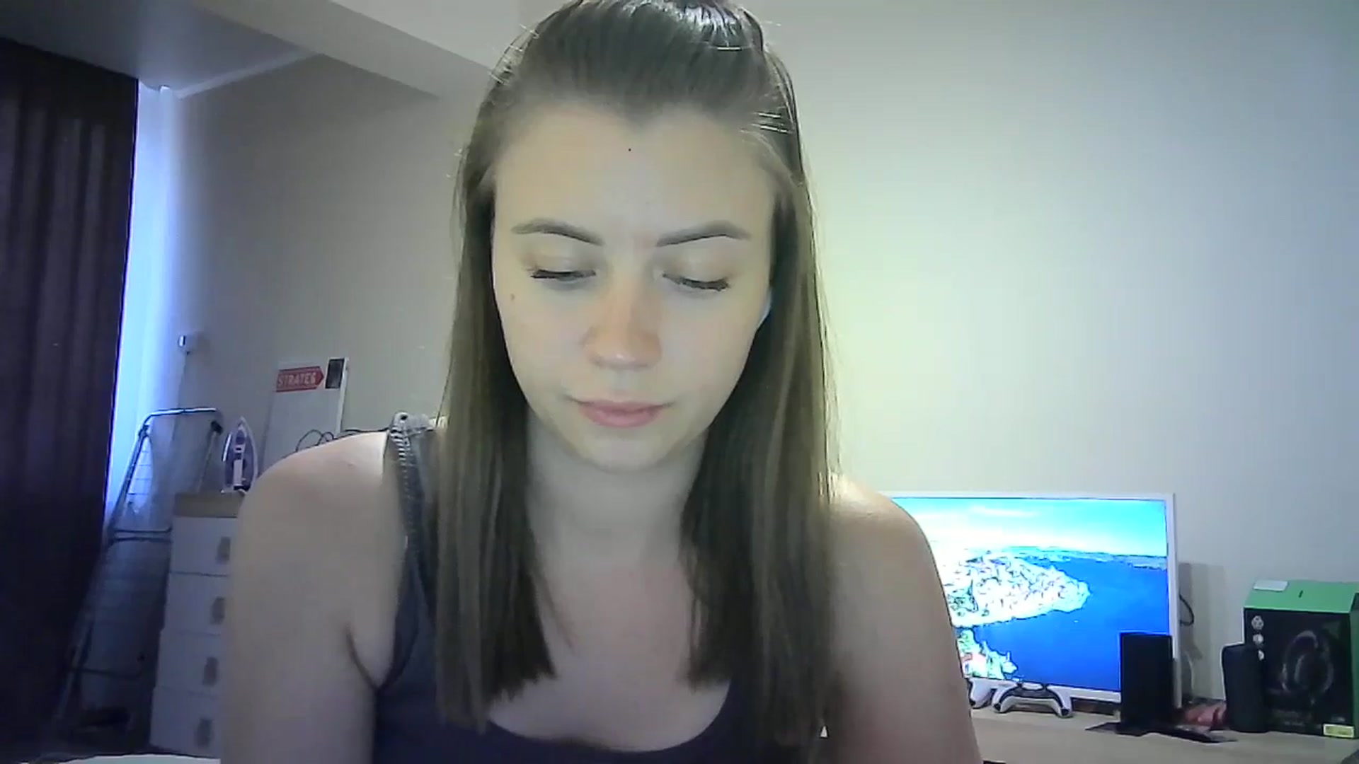 Gallery image thumbnail from Sulfate0's myfreecams stream on, 06/28/2024, 15:04 image 7 of 20