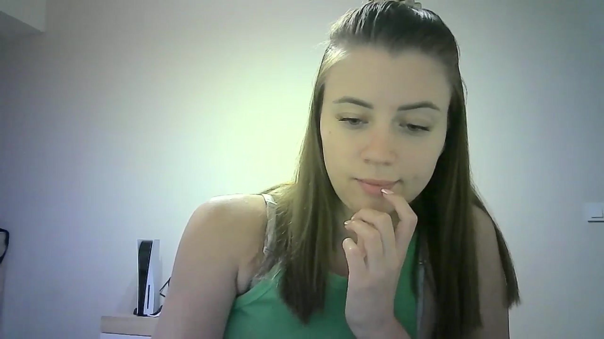 Gallery image thumbnail from Sulfate0's myfreecams stream on, 06/29/2024, 07:55 image 12 of 20