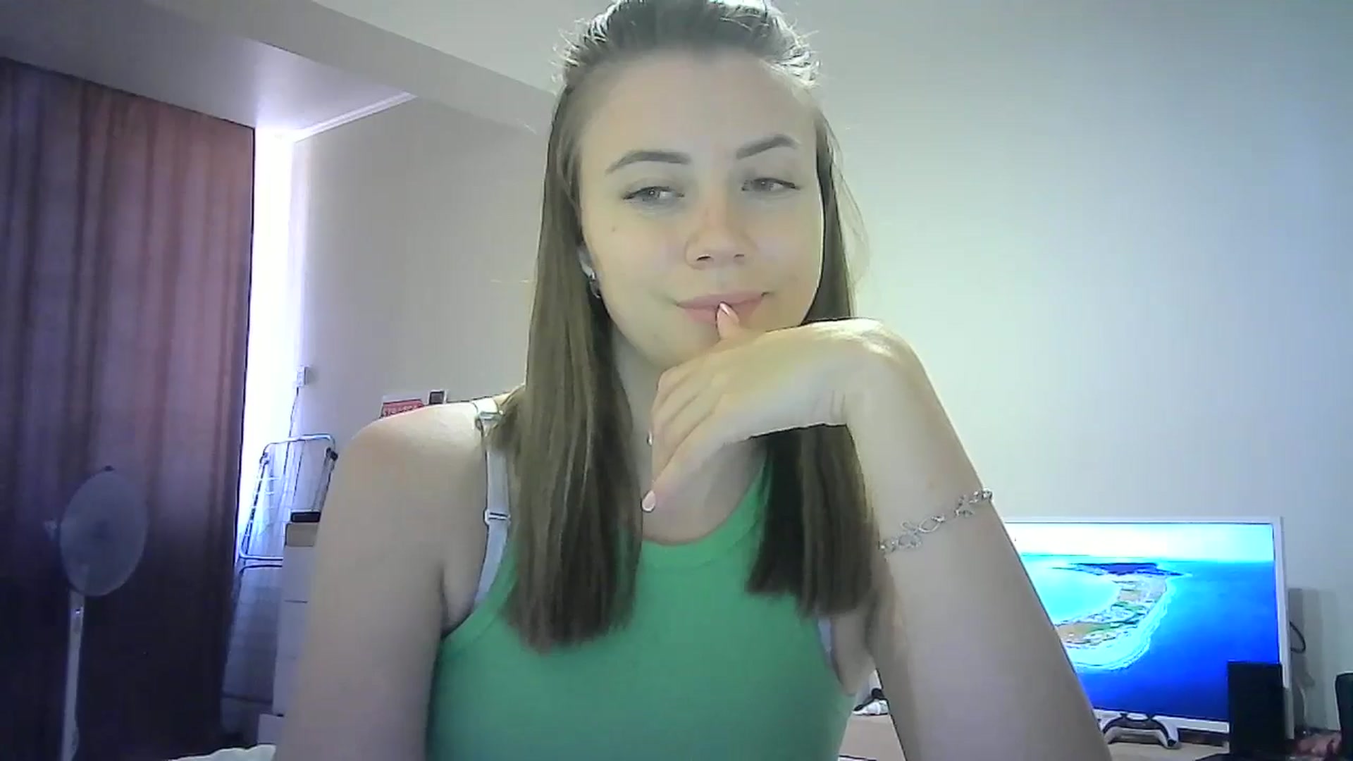 Gallery image thumbnail from Sulfate0's myfreecams stream on, 06/29/2024, 08:37 image 17 of 20