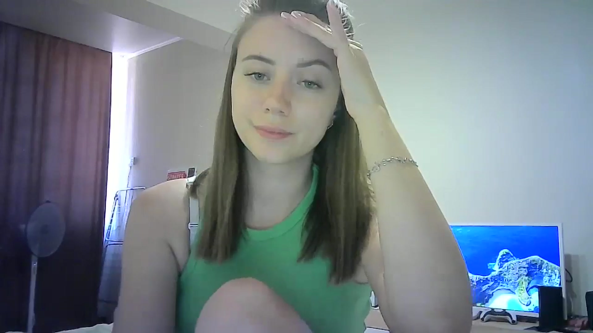 Gallery image thumbnail from Sulfate0's myfreecams stream on, 06/29/2024, 08:37 image 11 of 20